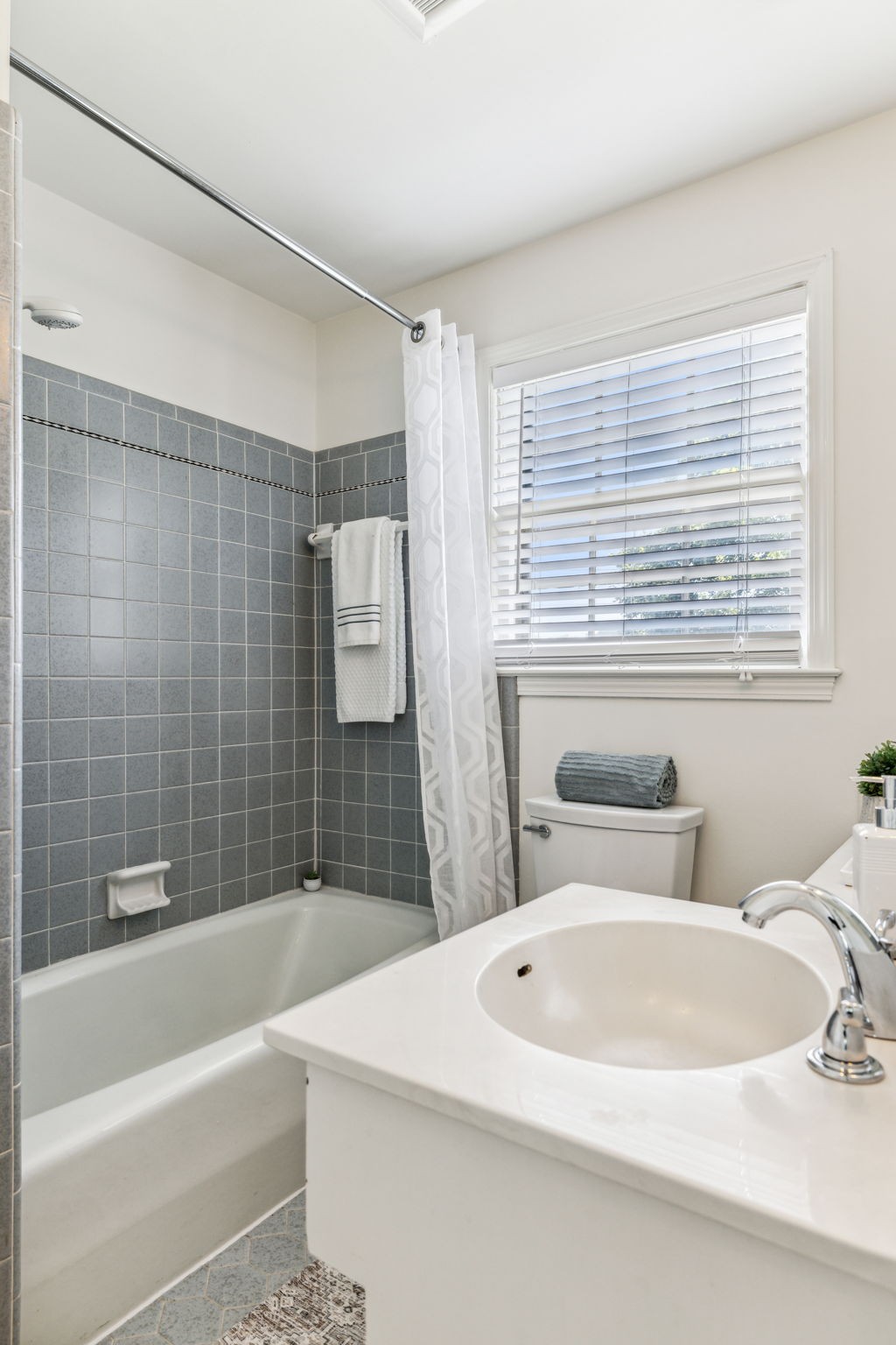 161 Lancaster Dr