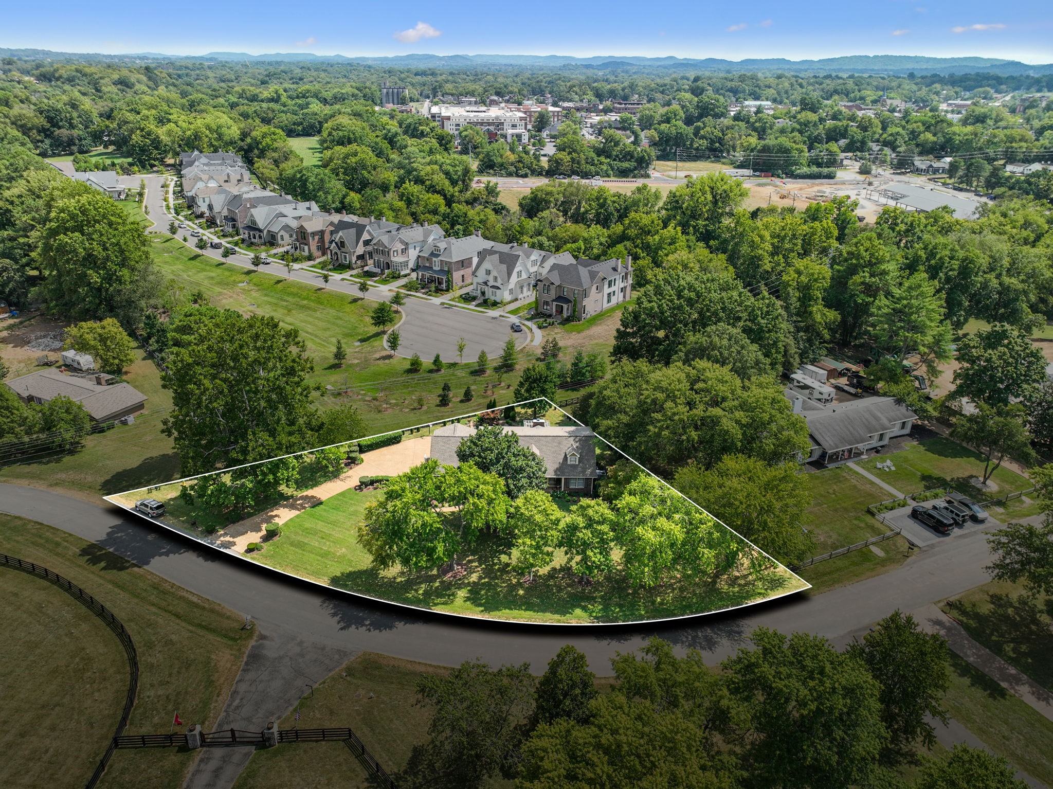 161 Lancaster Dr