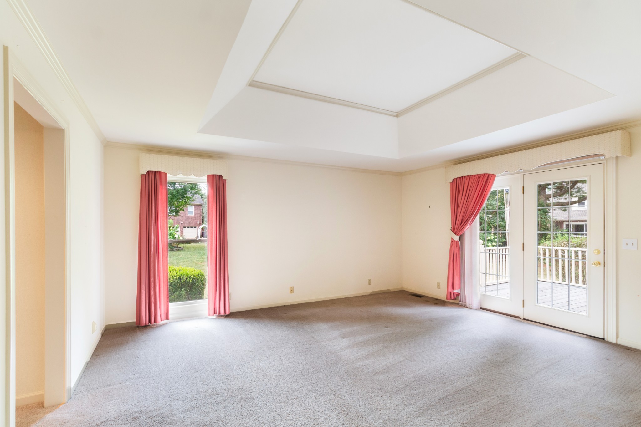 1406 Ascot Close