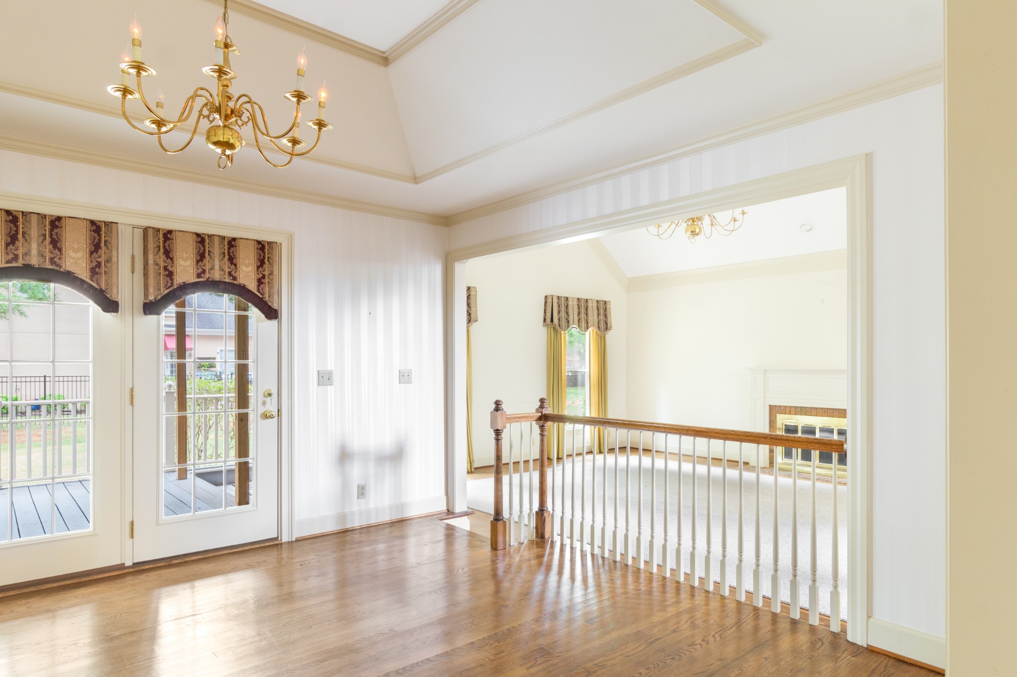 1406 Ascot Close
