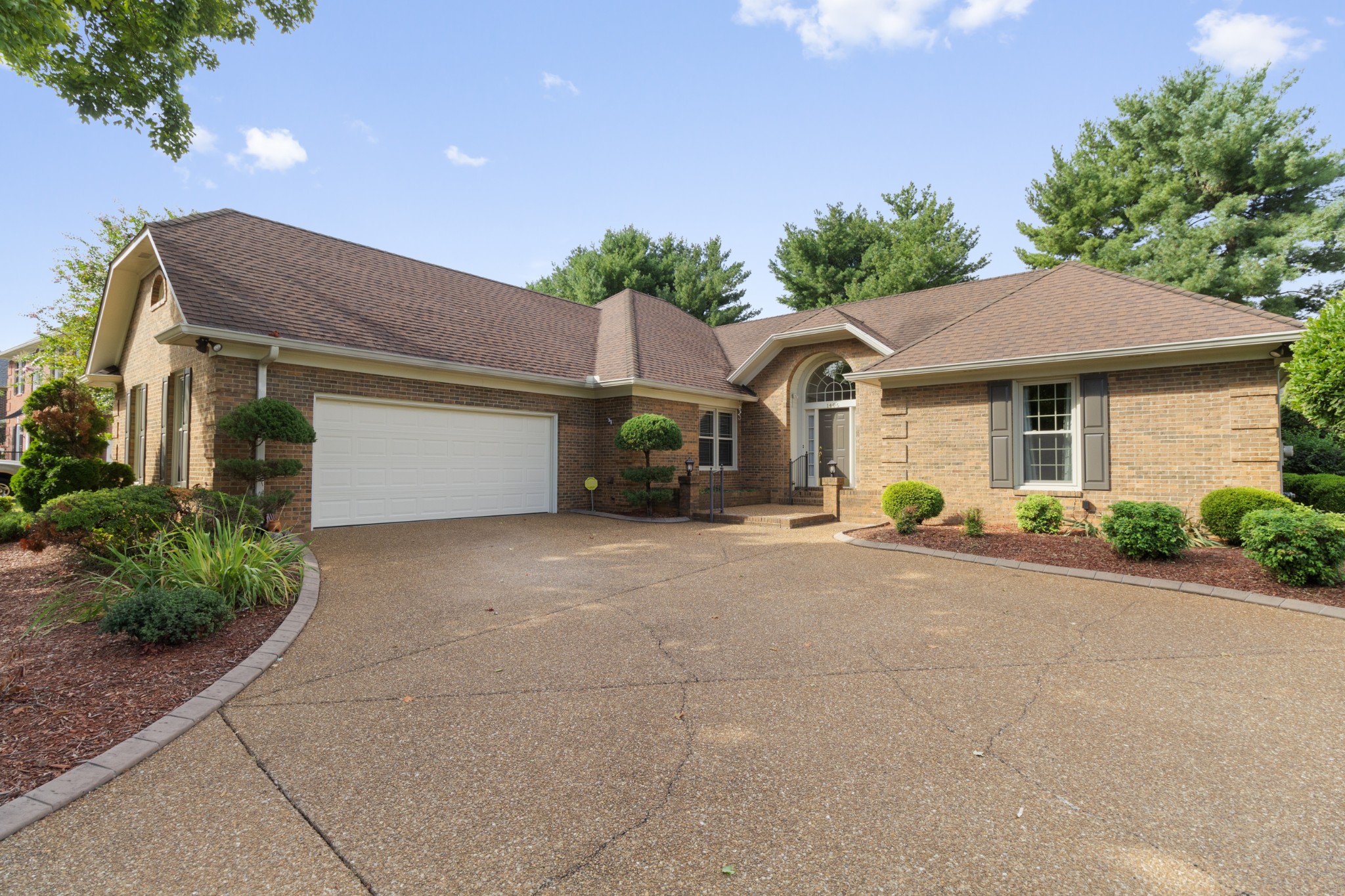 1406 Ascot Close