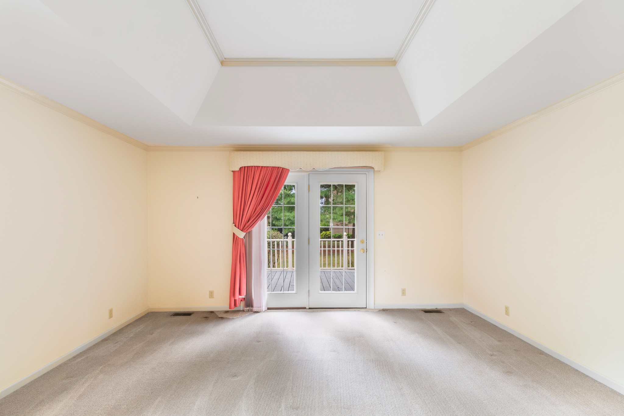 1406 Ascot Close