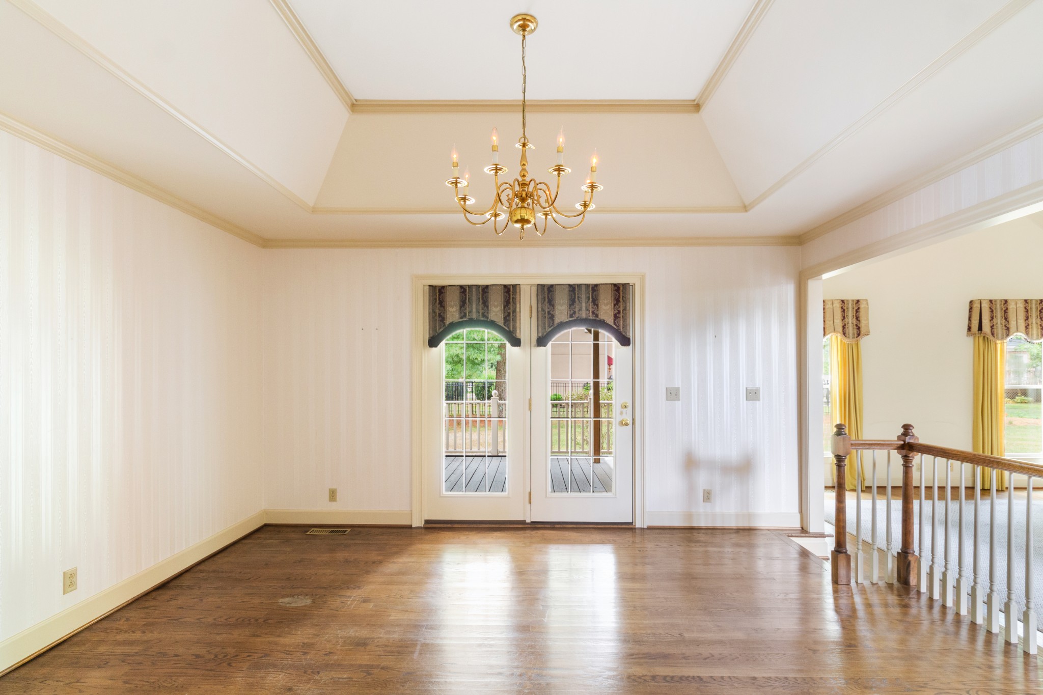 1406 Ascot Close
