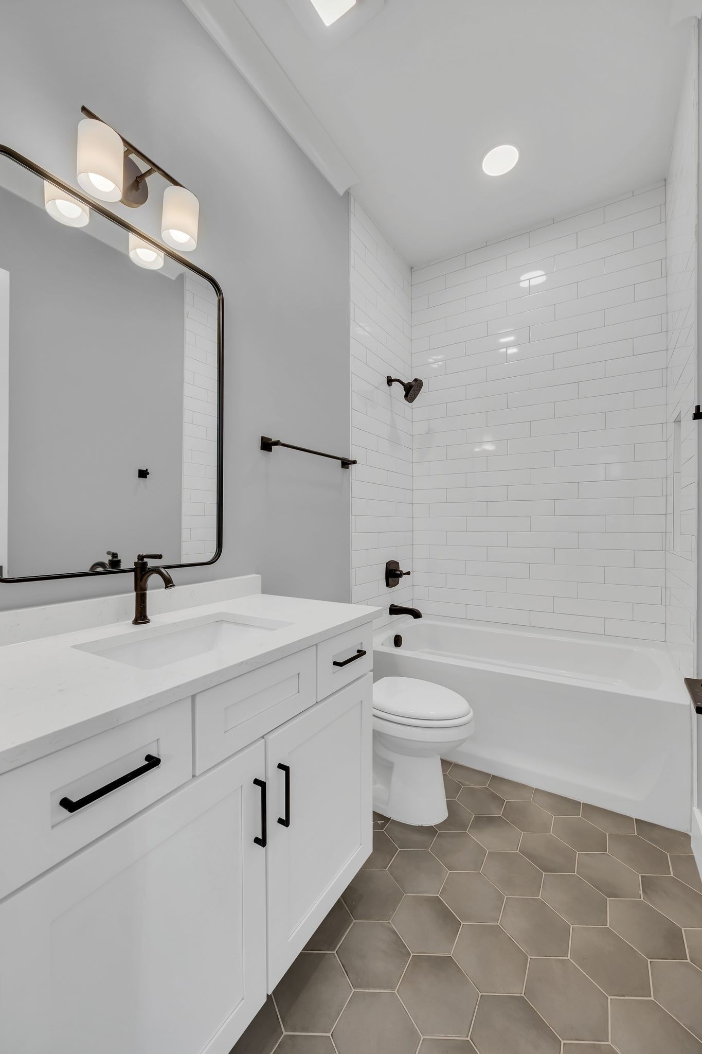 5402 Michigan Ave Unit: B