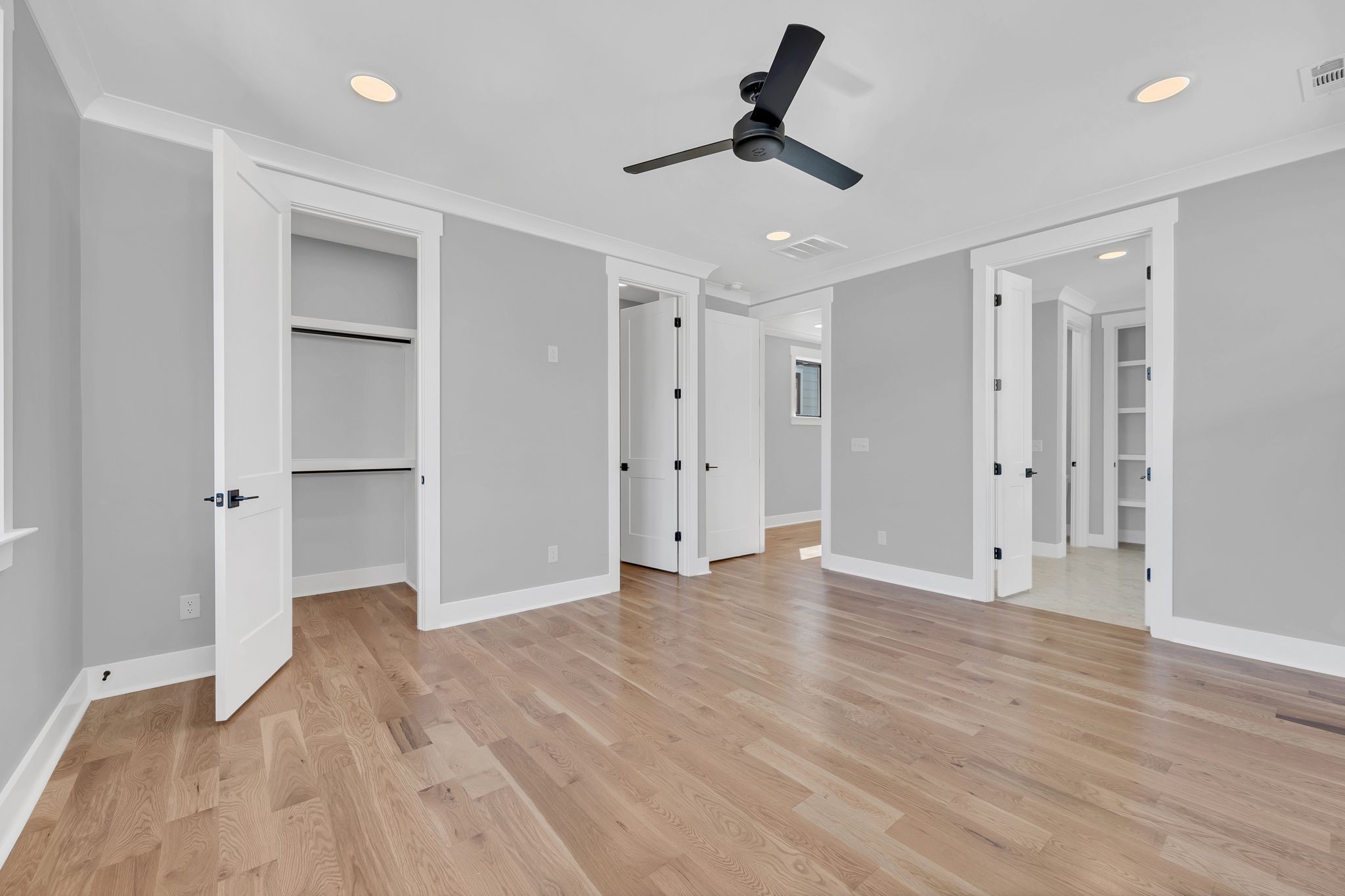 5402 Michigan Ave Unit: B