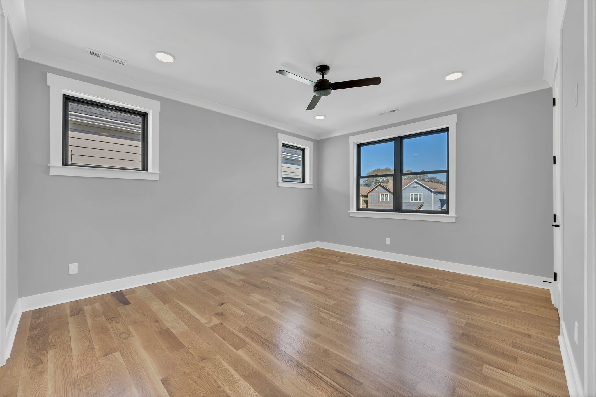 5402 Michigan Ave Unit: B