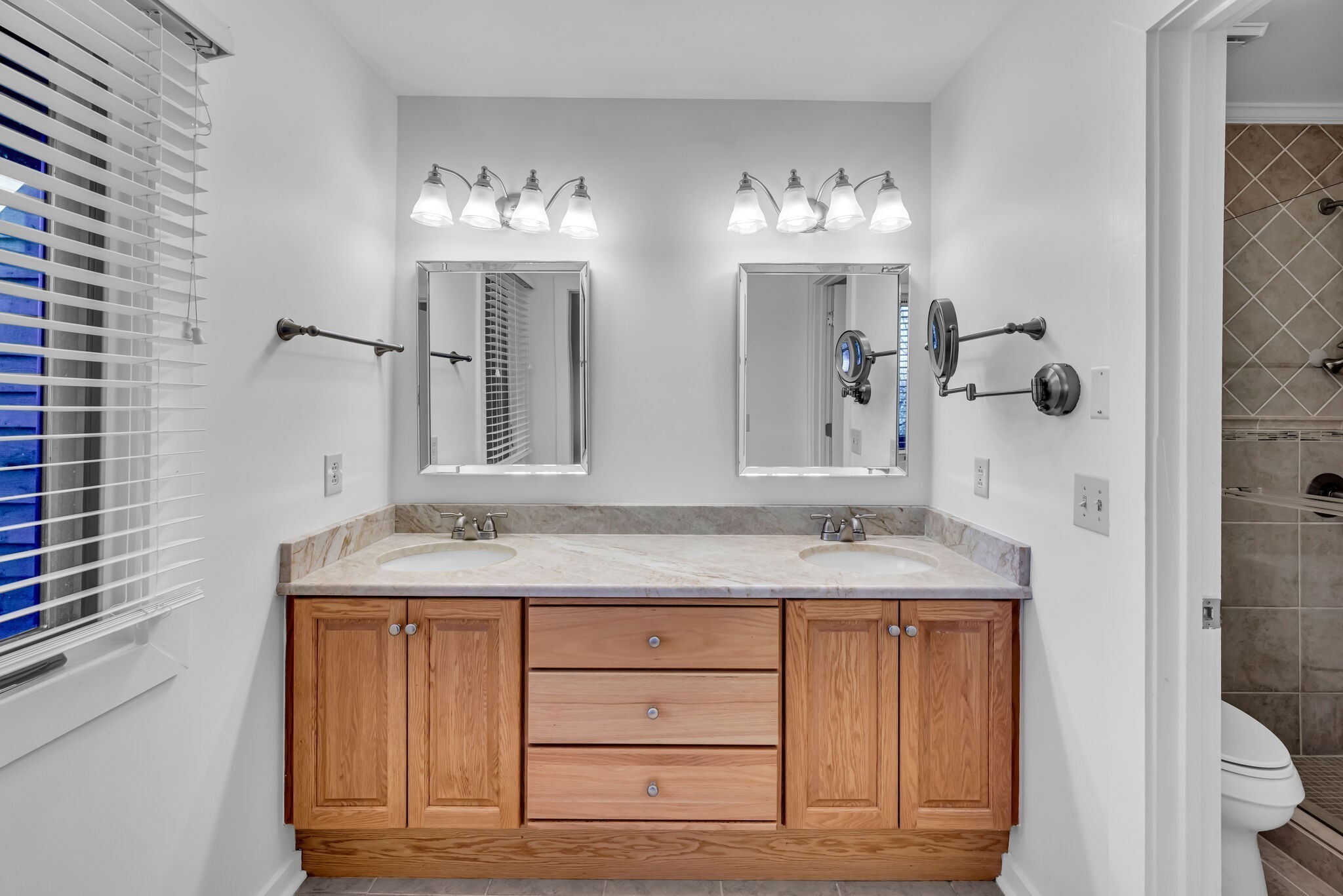 2209 Westview Dr