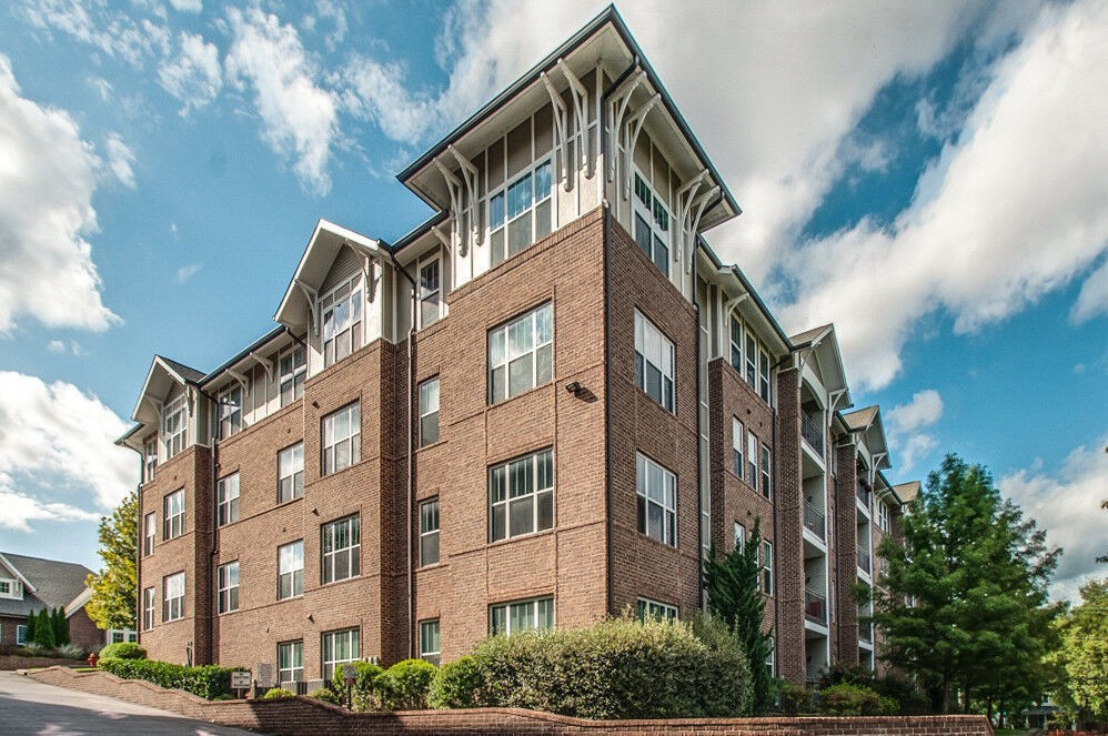 2310 Elliott Avenue #202