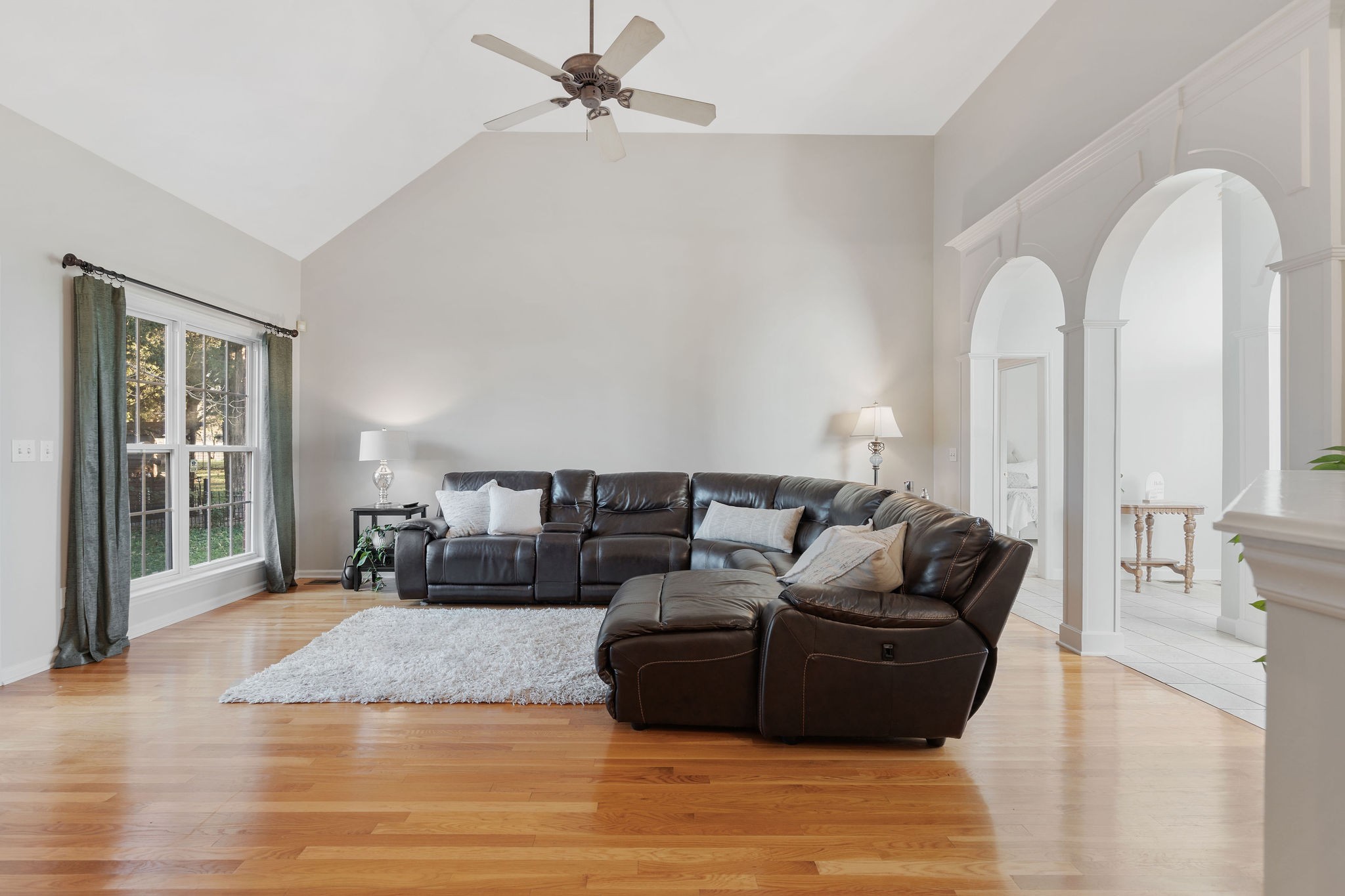 106 Royal Glen Blvd