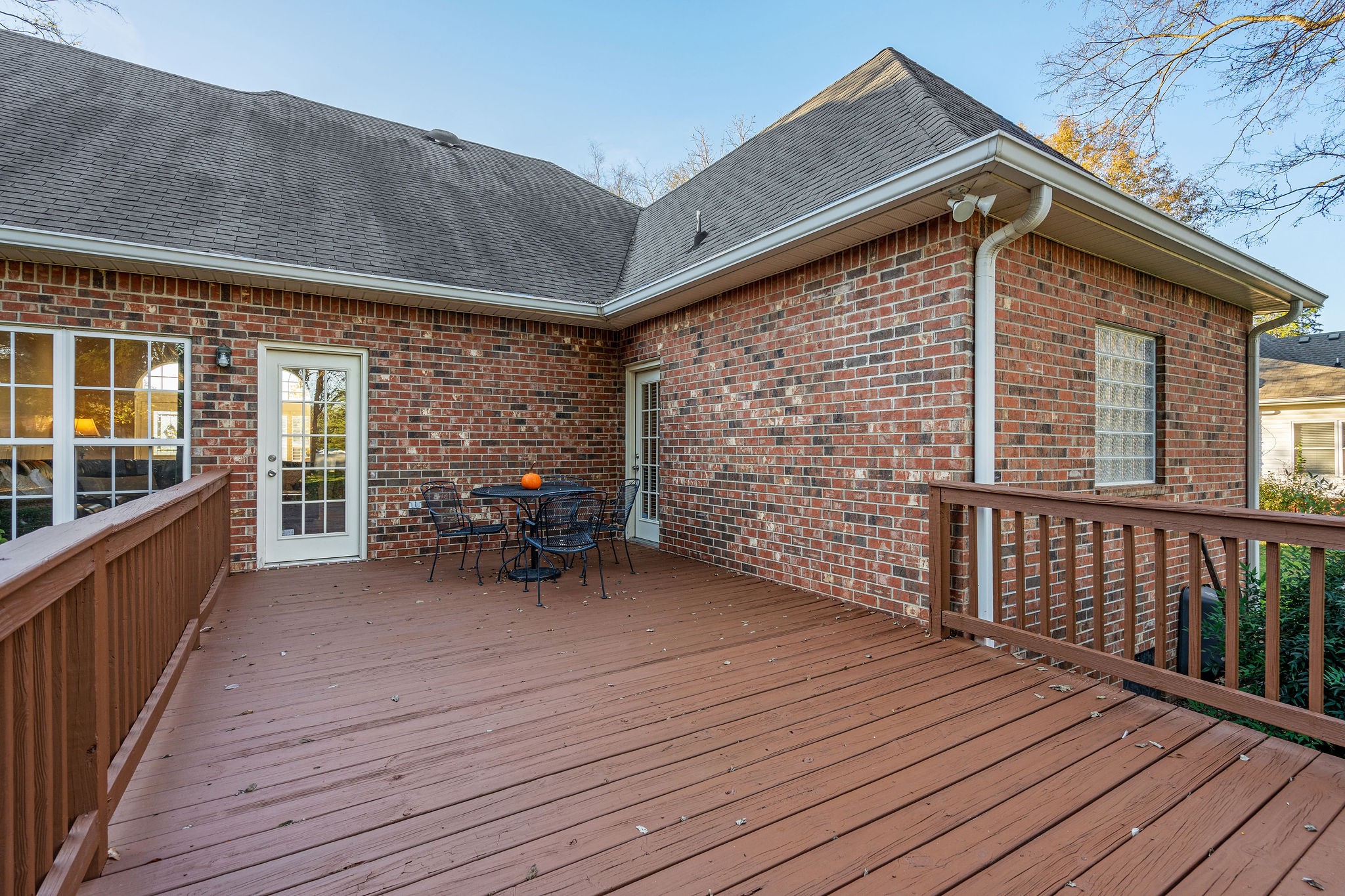 106 Royal Glen Blvd