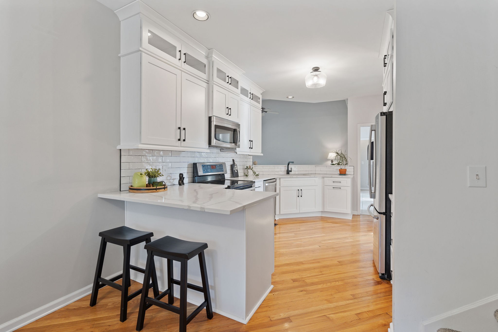 106 Royal Glen Blvd