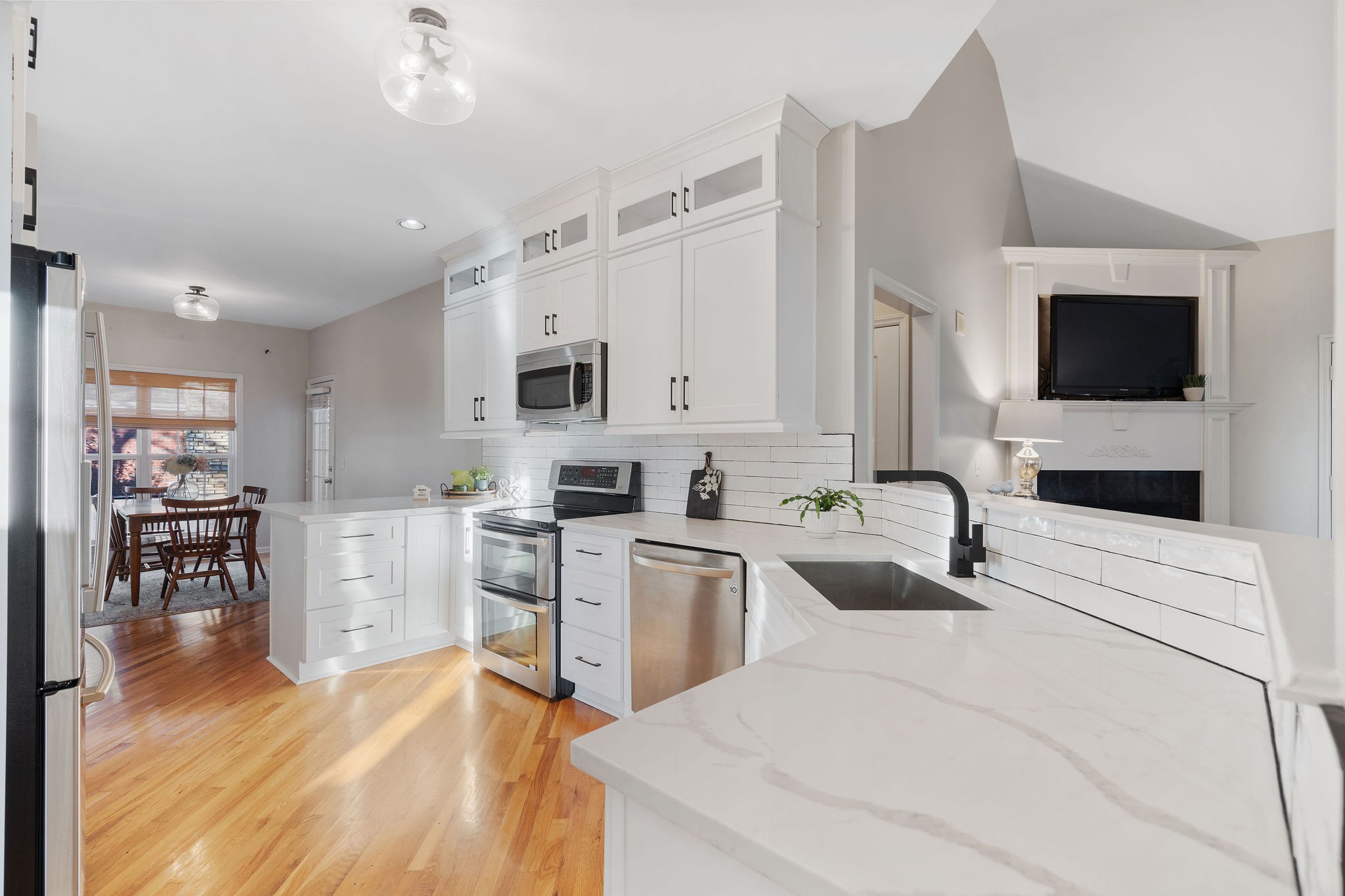 106 Royal Glen Blvd