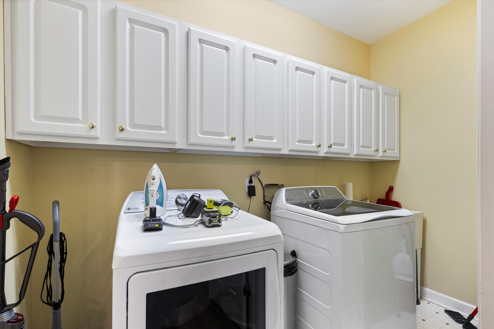 240 Bramerton Ct