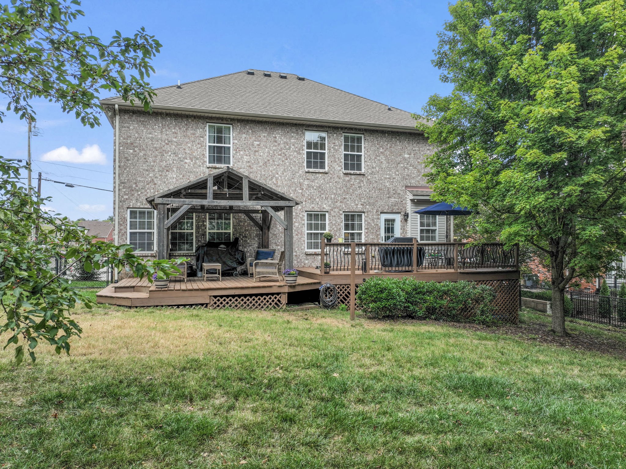 5225 Stonewood Dr