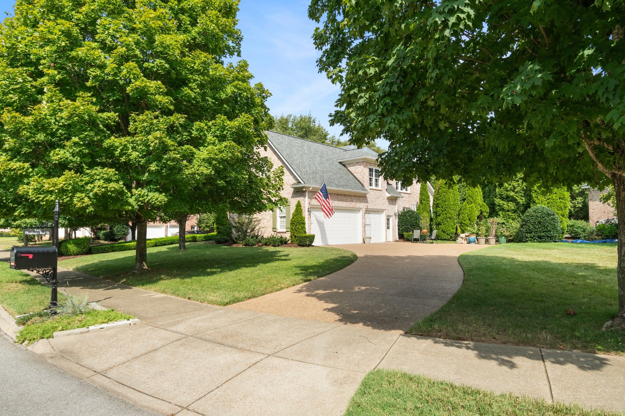 566 Ploughmans Bend Dr