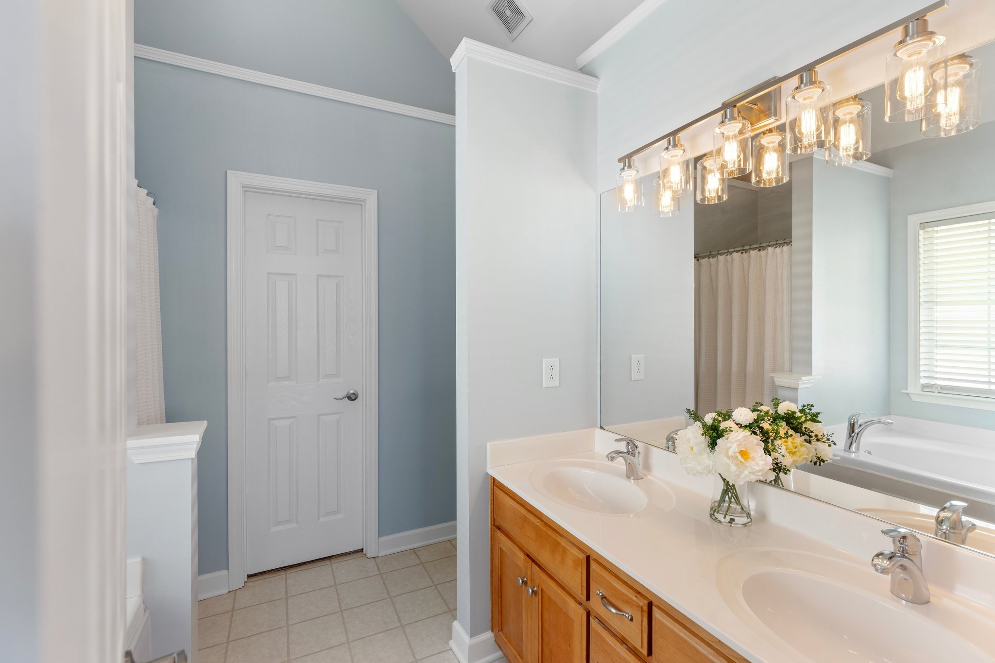 1311 Saybrook Crossing