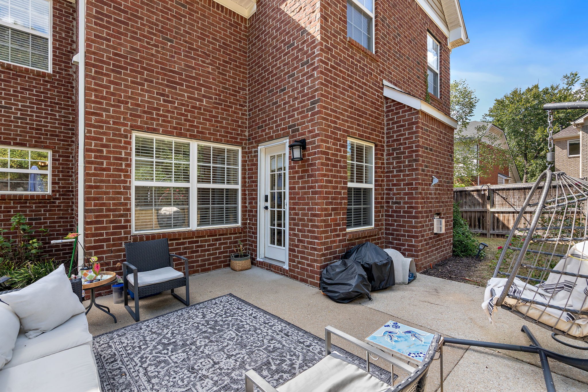 6857 Bridgewater Dr