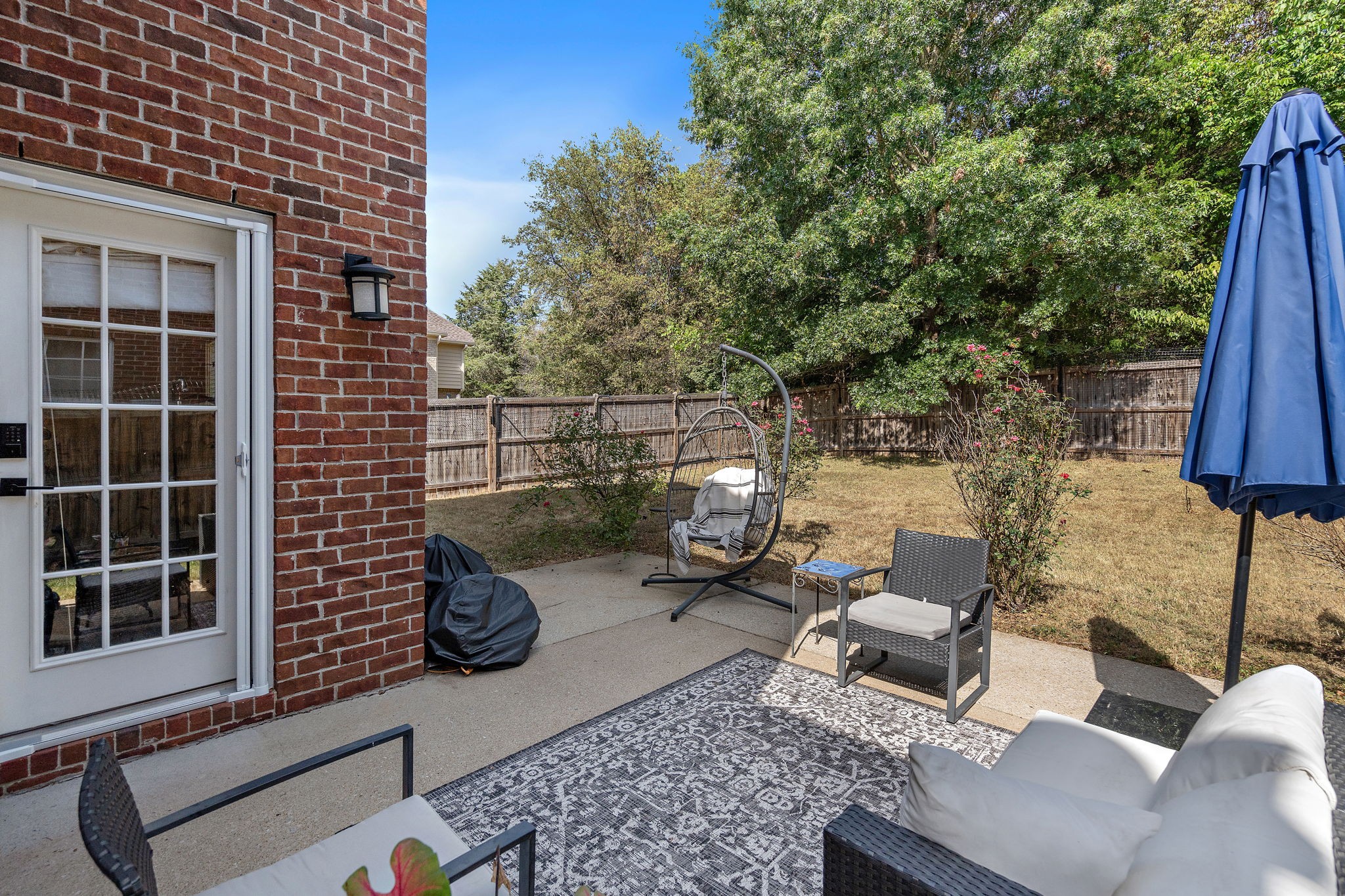 6857 Bridgewater Dr