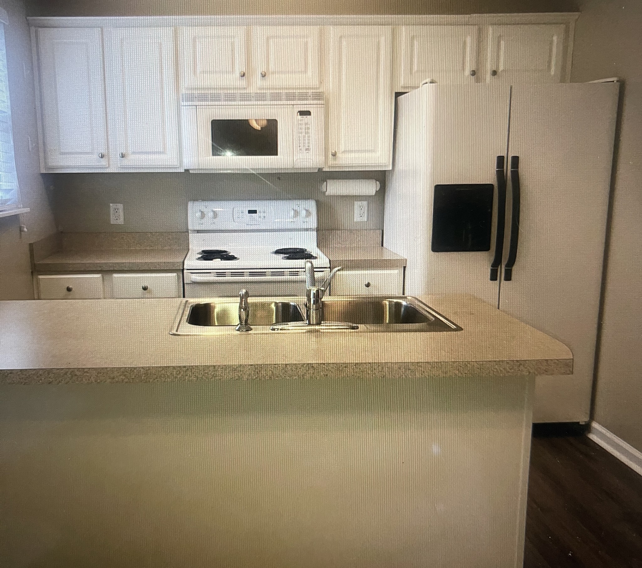951 Seven Oaks Blvd