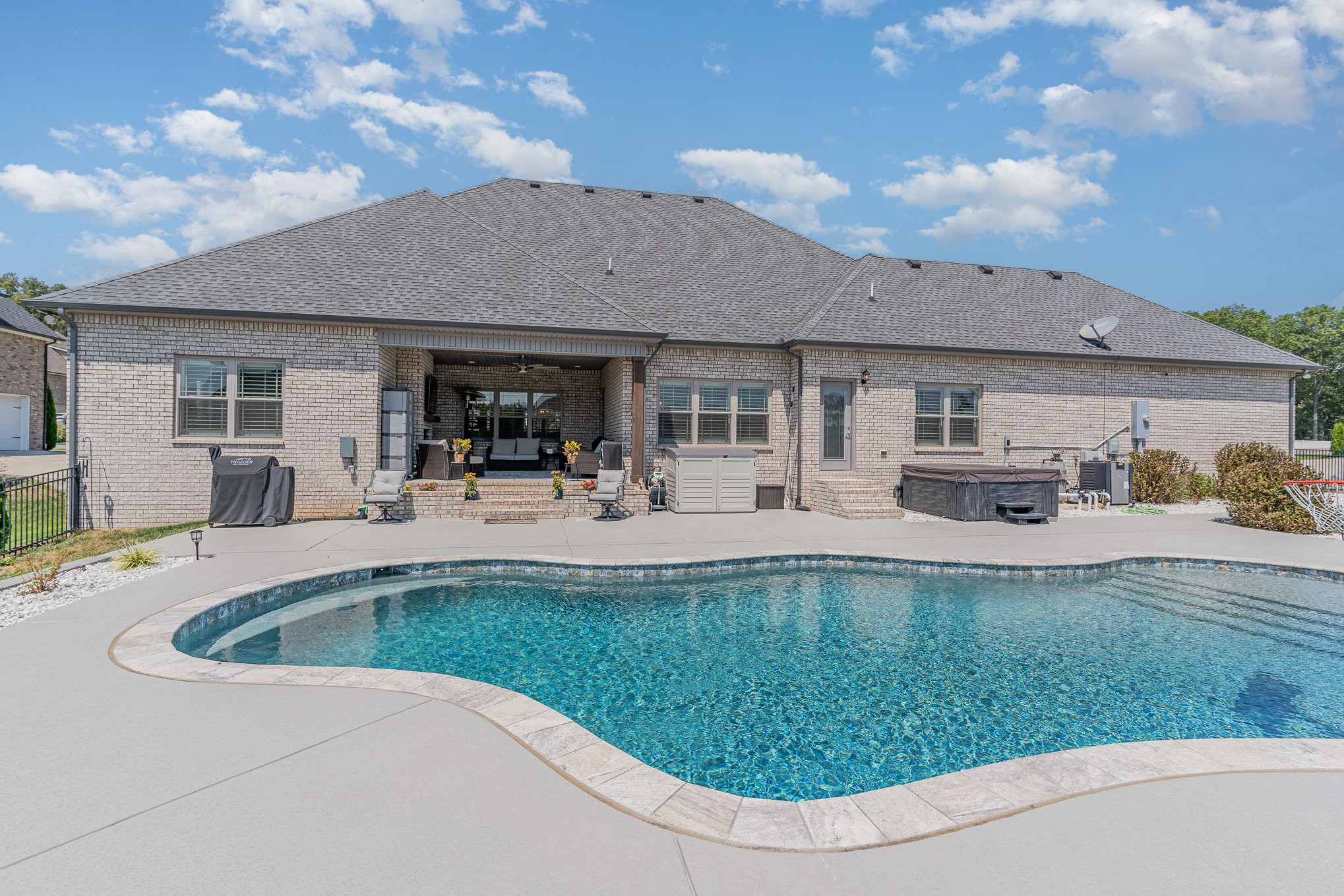 3501 Courtney Ln