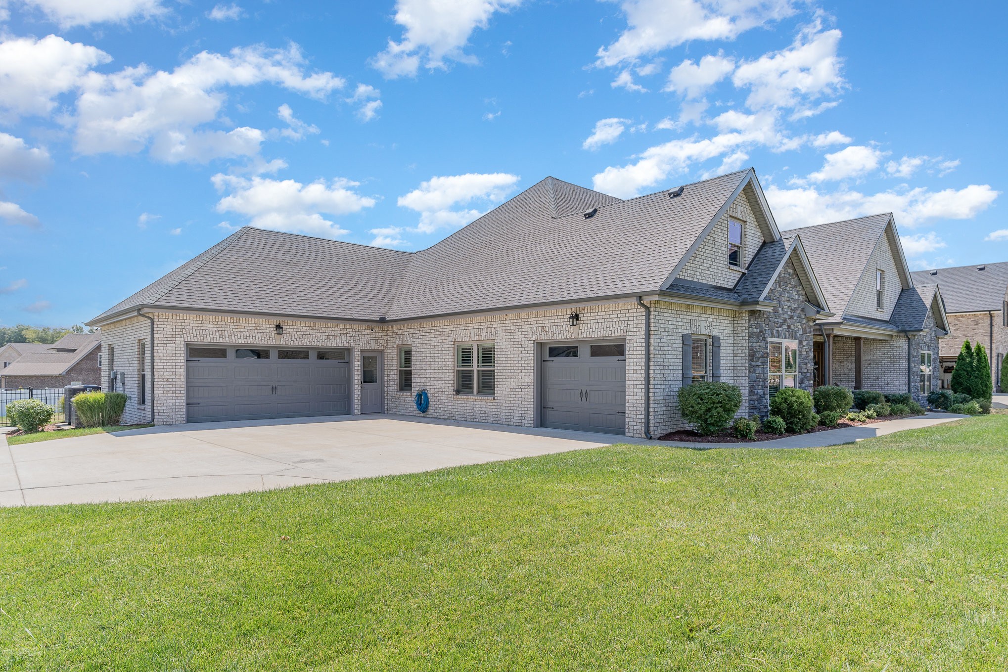 3501 Courtney Ln