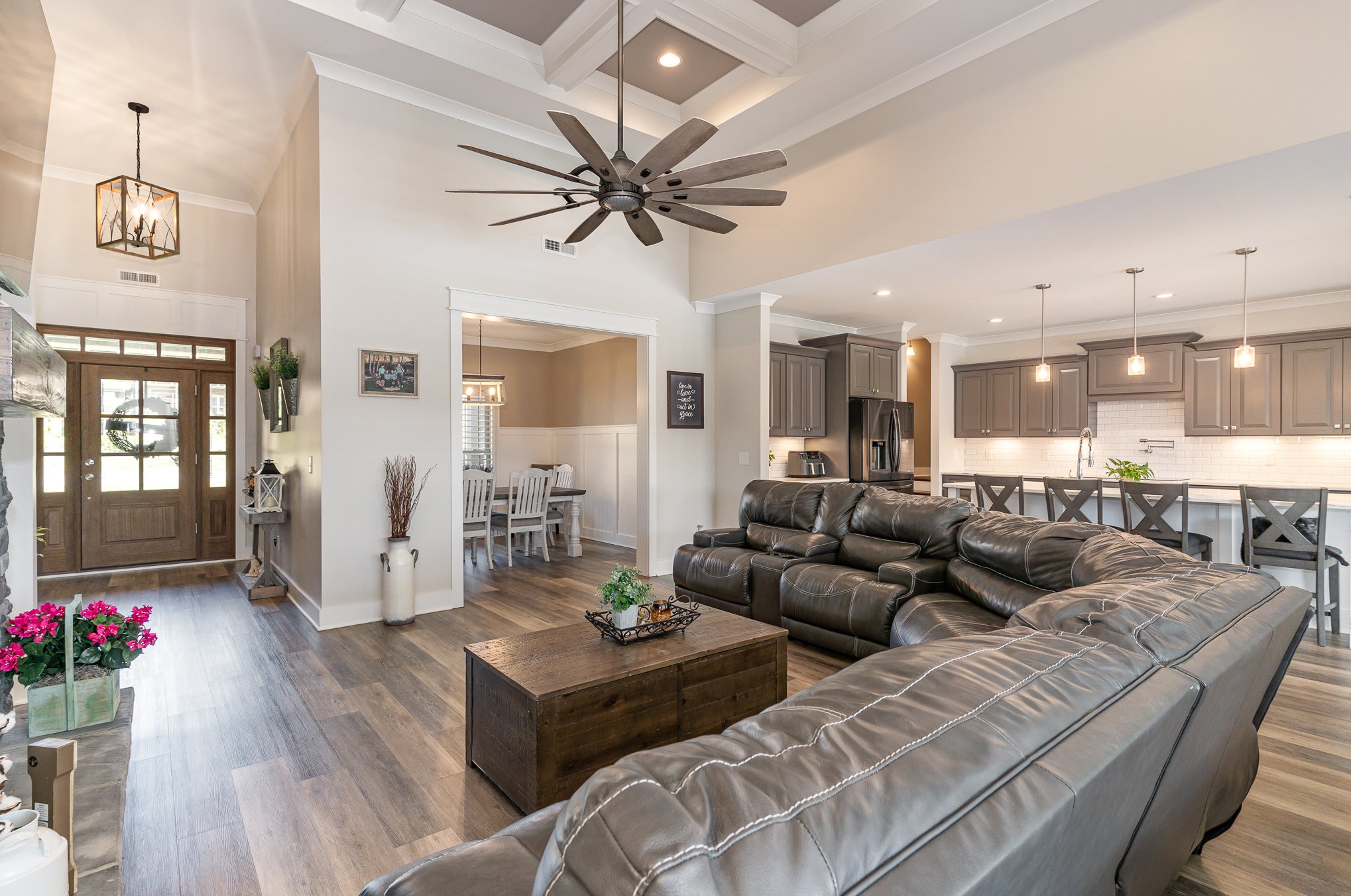 3501 Courtney Ln