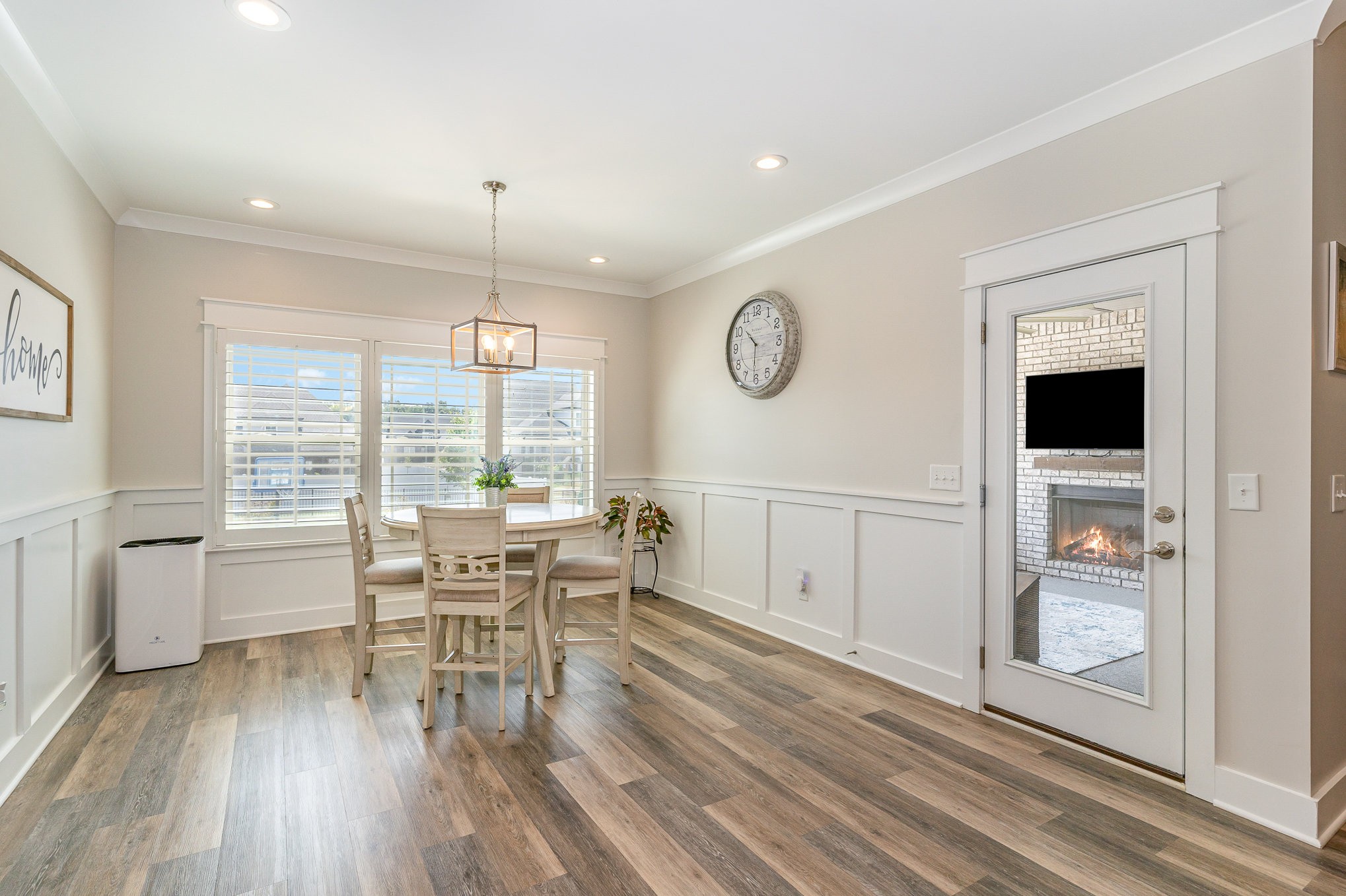 3501 Courtney Ln