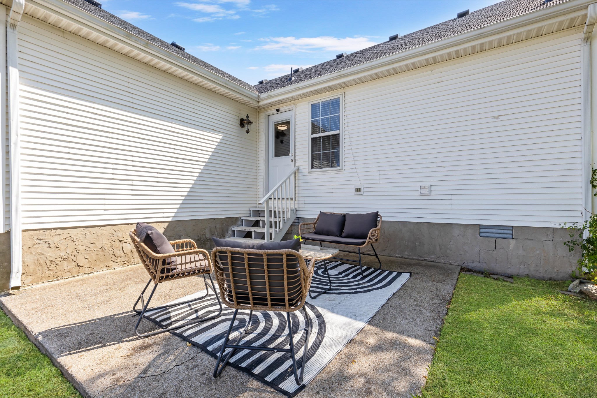 200 Heatherwood Ct