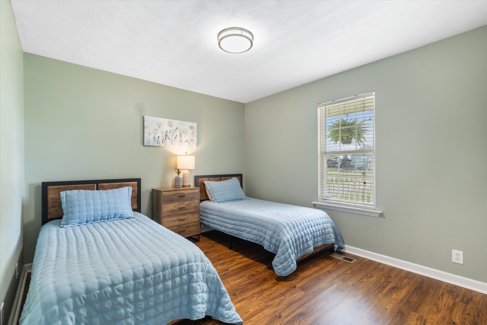200 Heatherwood Ct