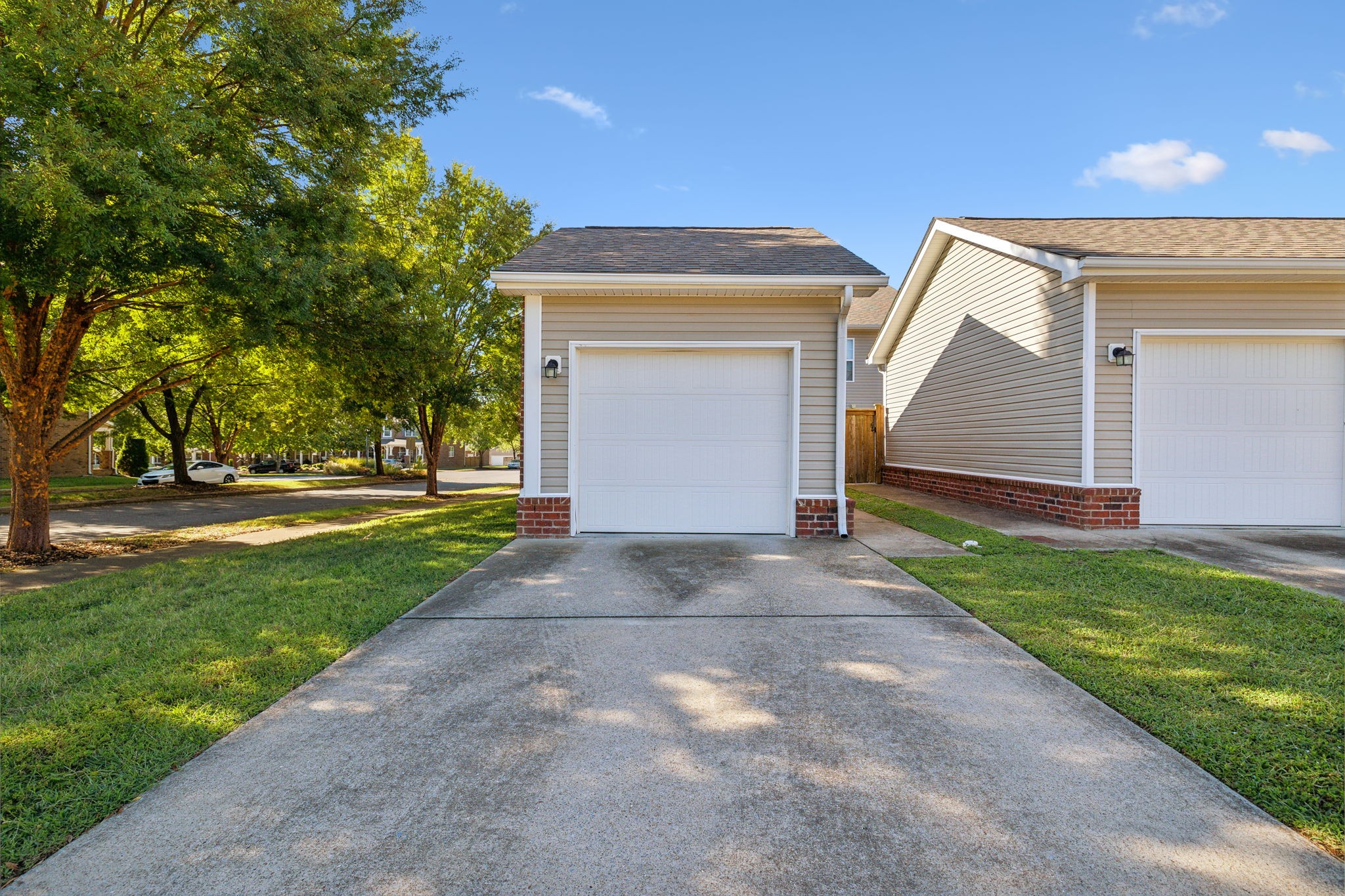 1353 Riverbrook Dr