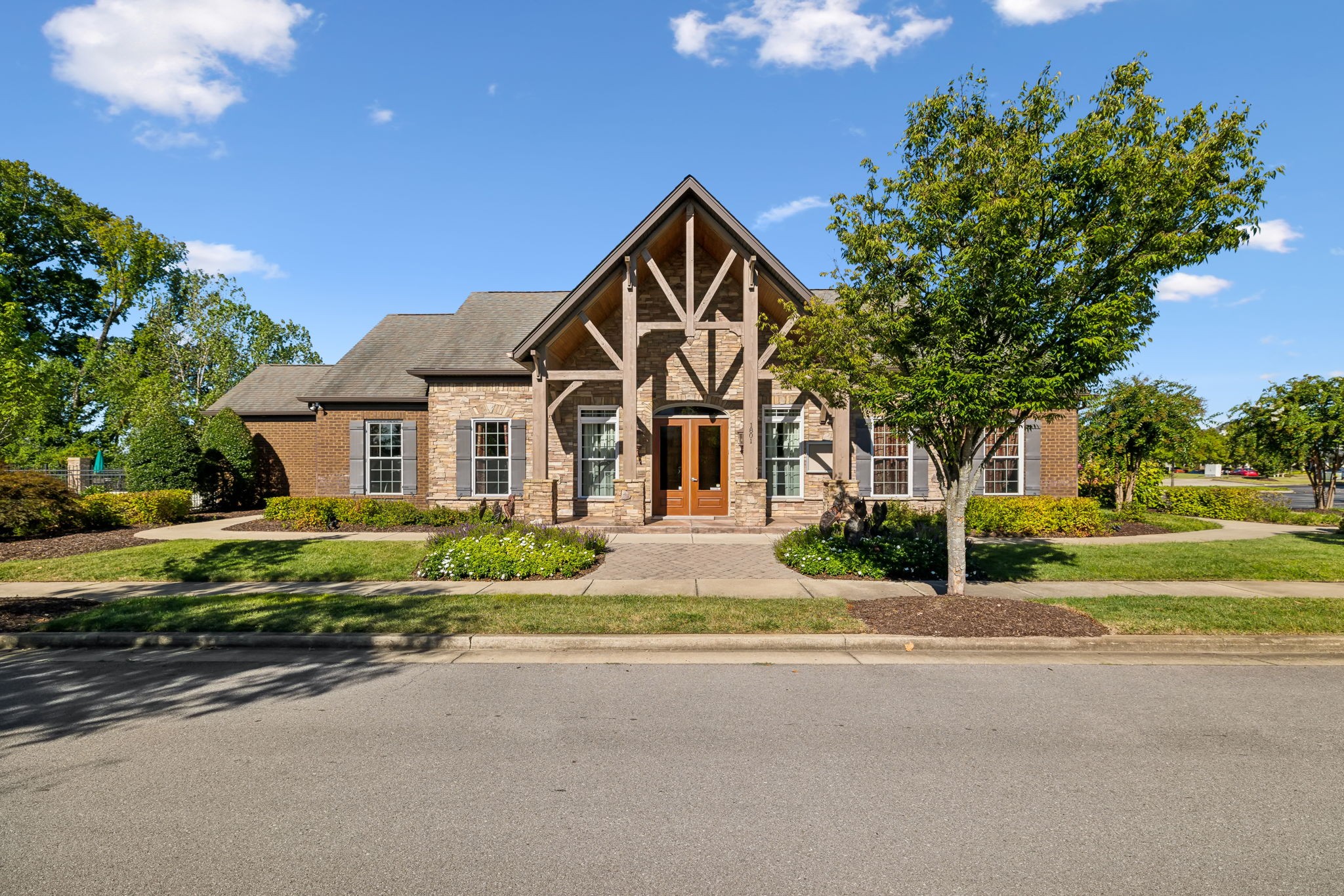 1353 Riverbrook Dr