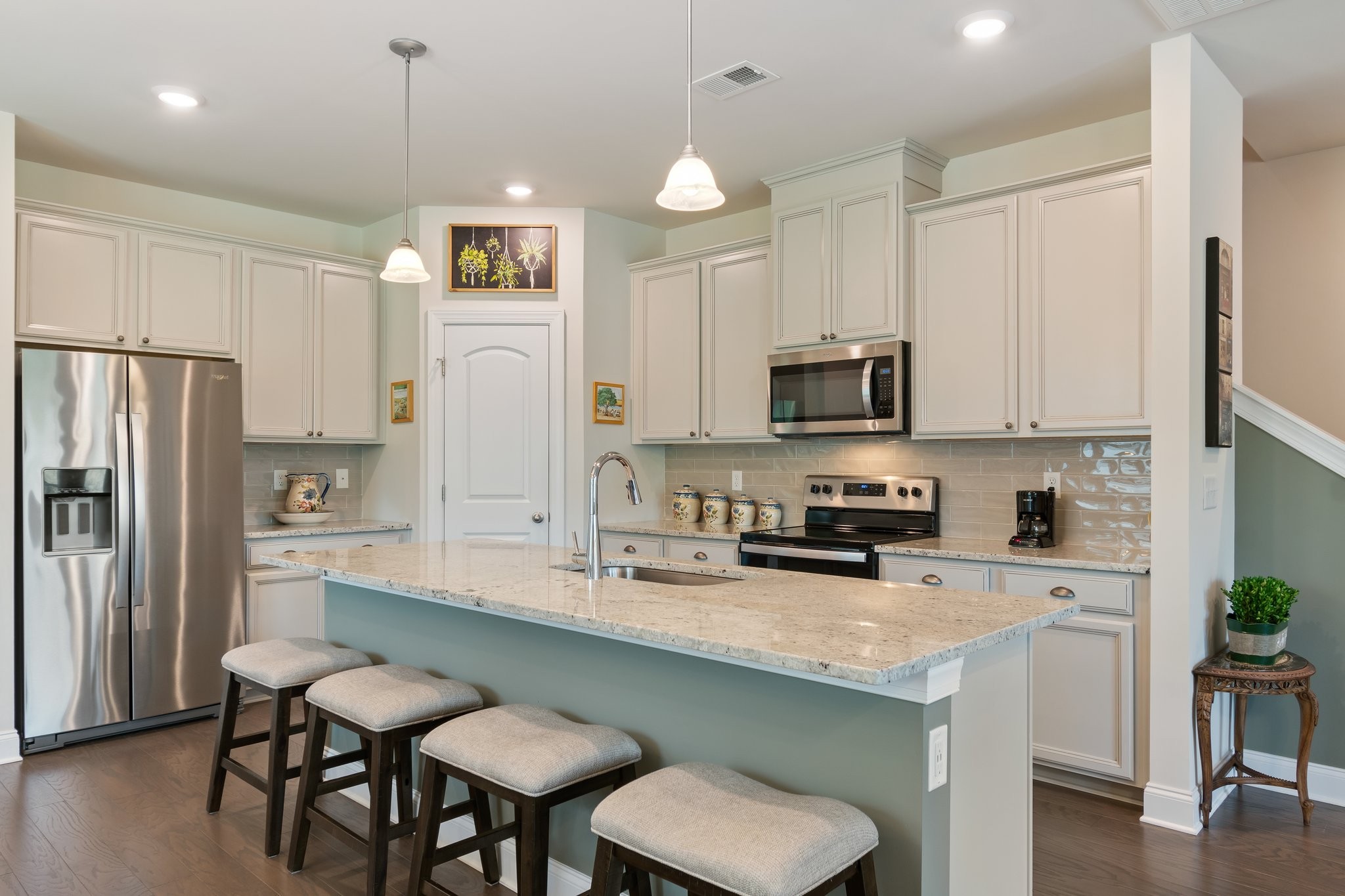 1009 McKee Ct