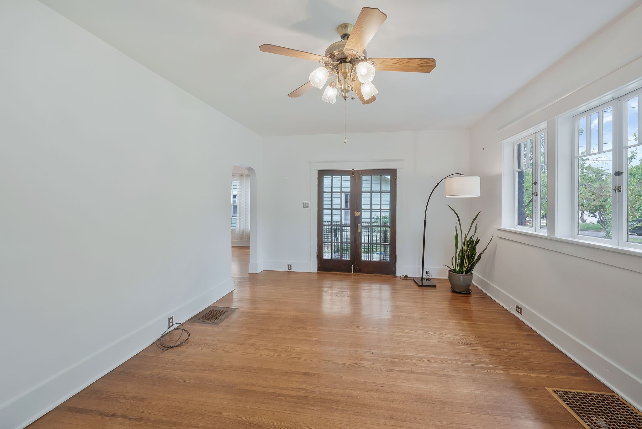 114 Bowling Ave