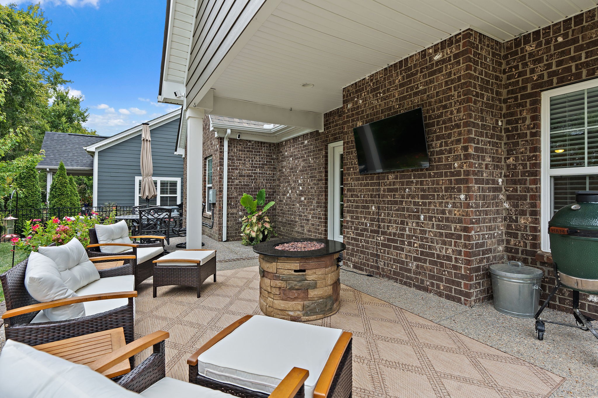 3003 Devinney Drive