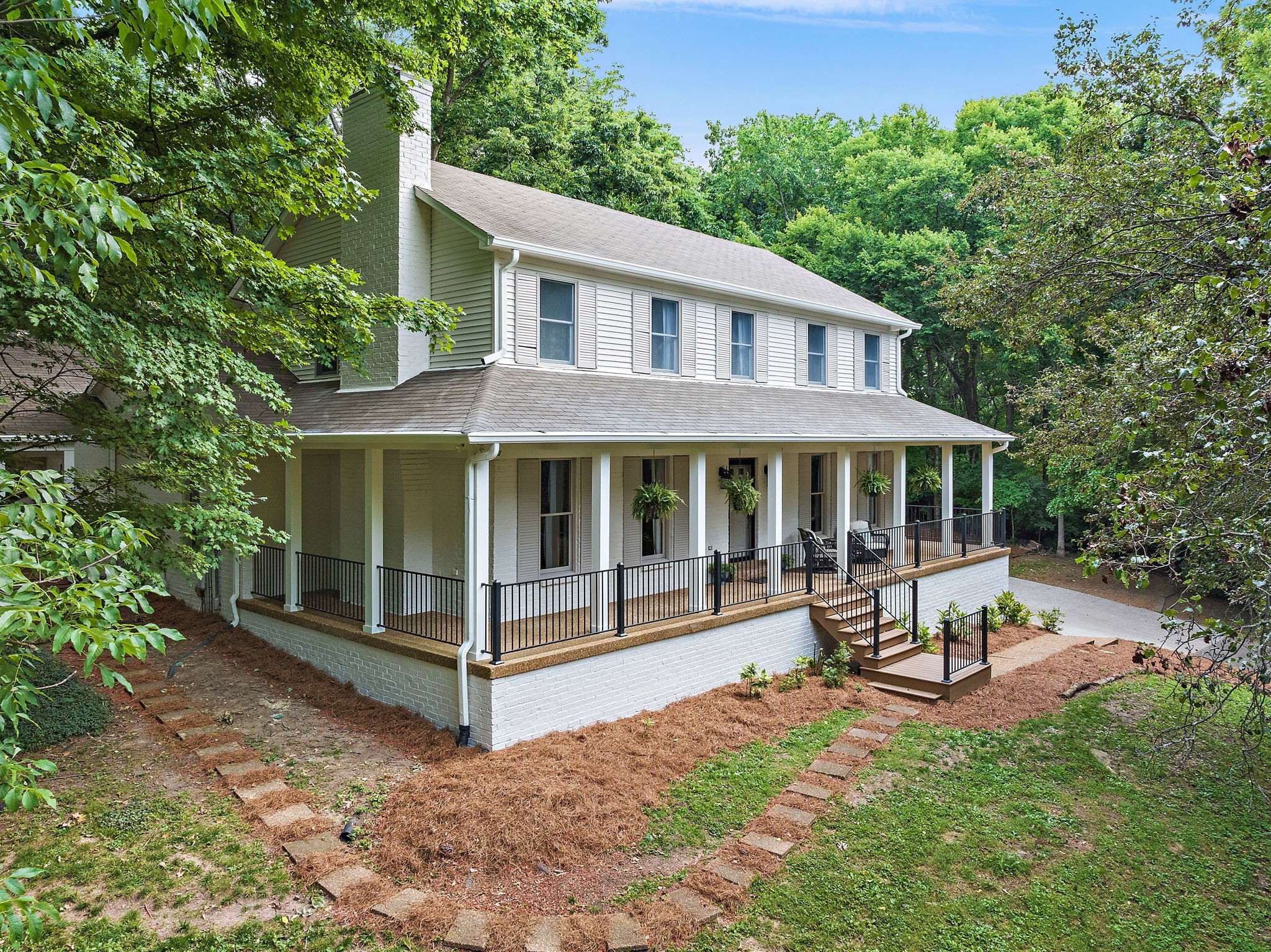1052 Barrel Springs Hollow Rd