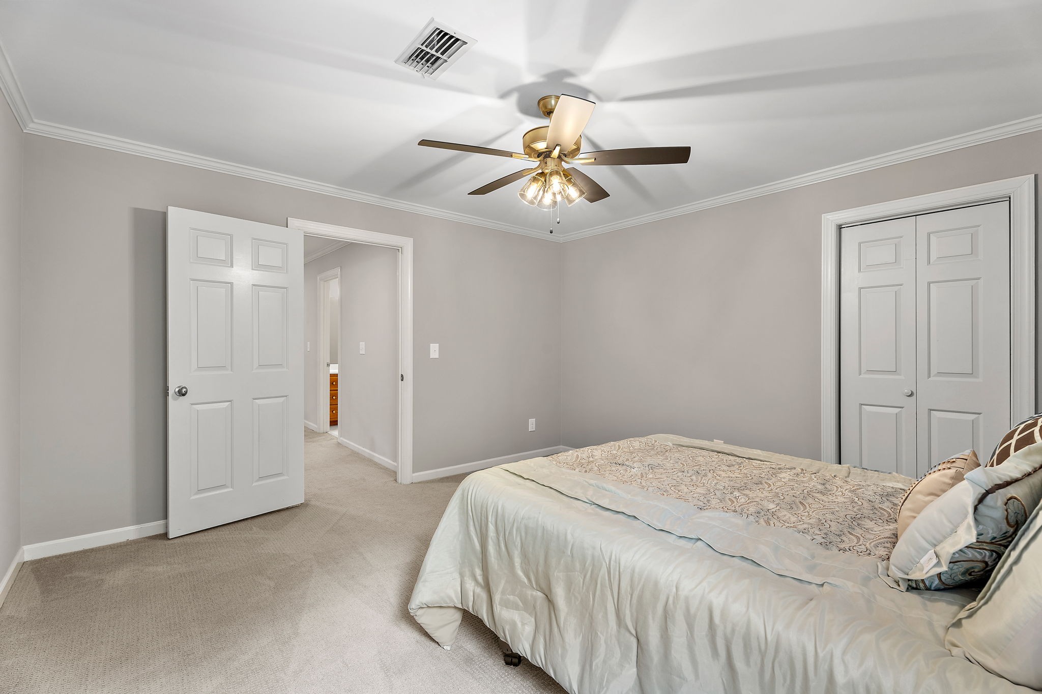 1052 Barrel Springs Hollow Rd