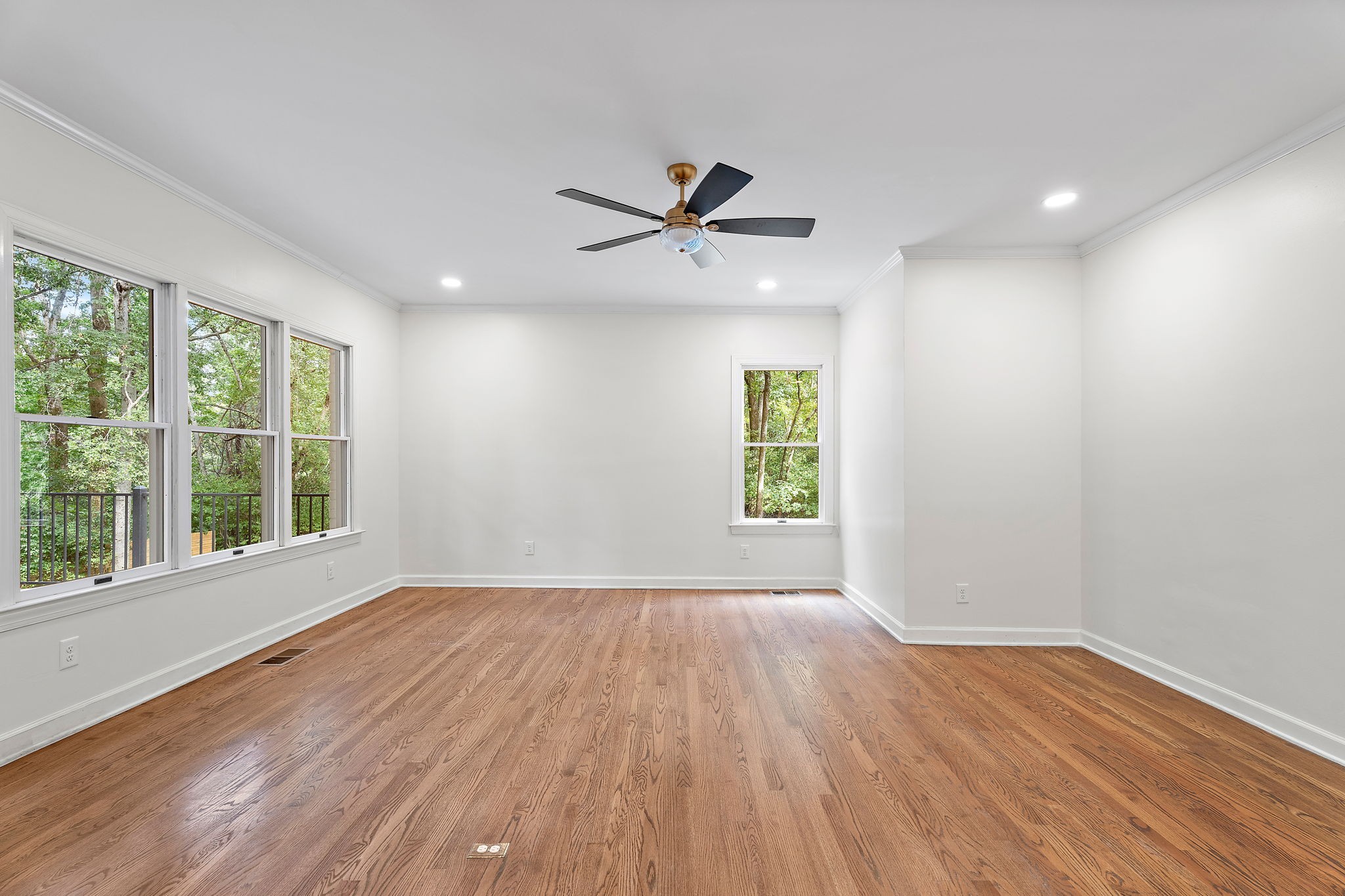 1052 Barrel Springs Hollow Rd