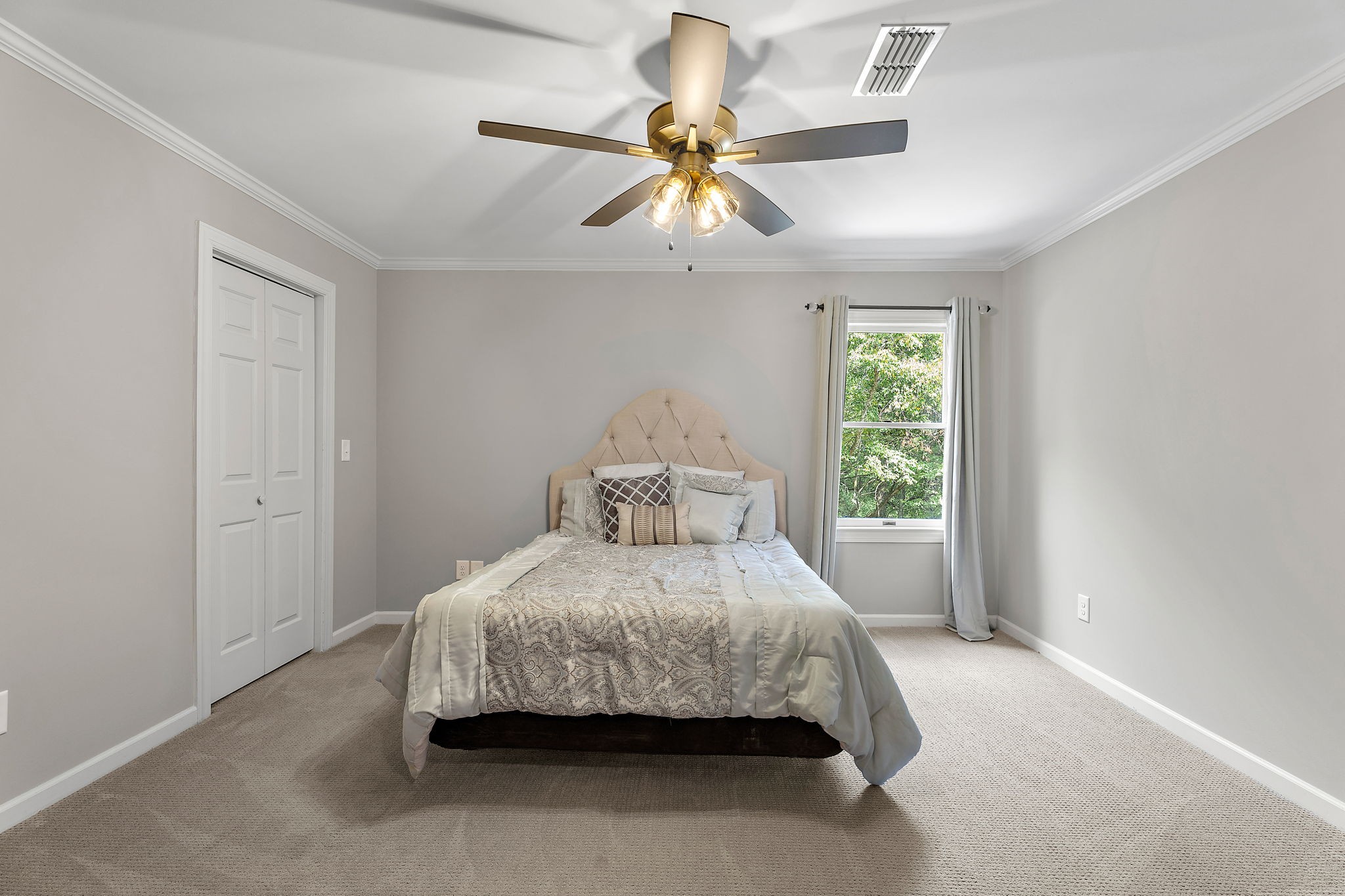 1052 Barrel Springs Hollow Rd