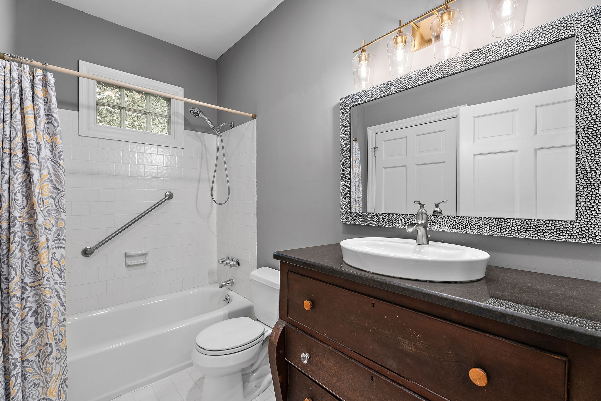 1052 Barrel Springs Hollow Rd