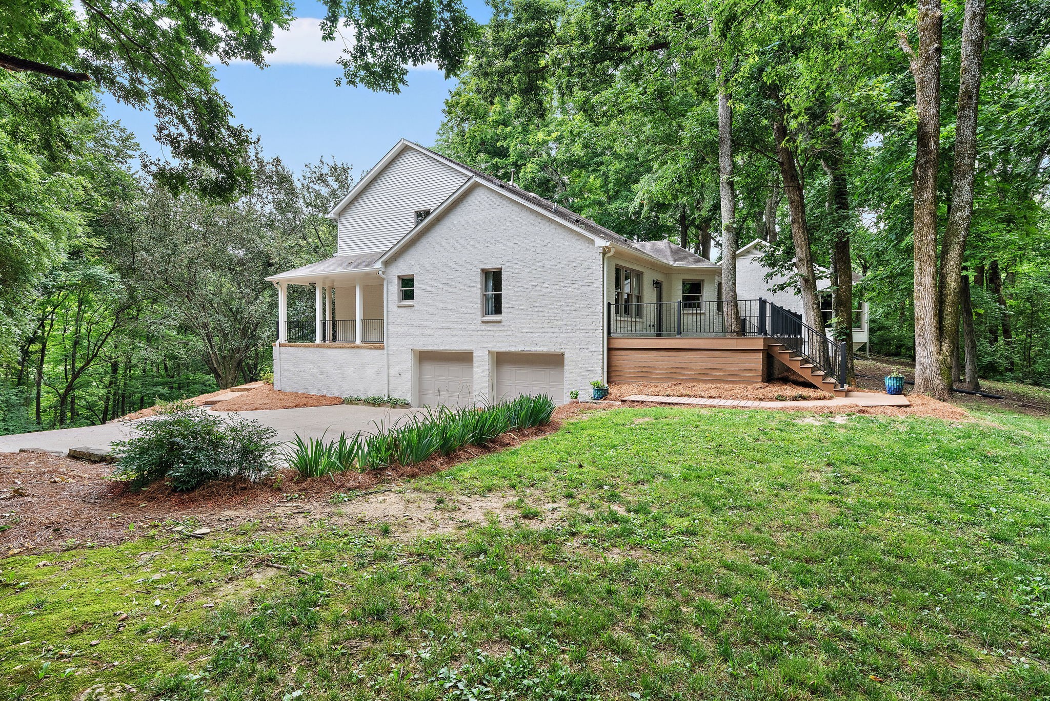 1052 Barrel Springs Hollow Rd