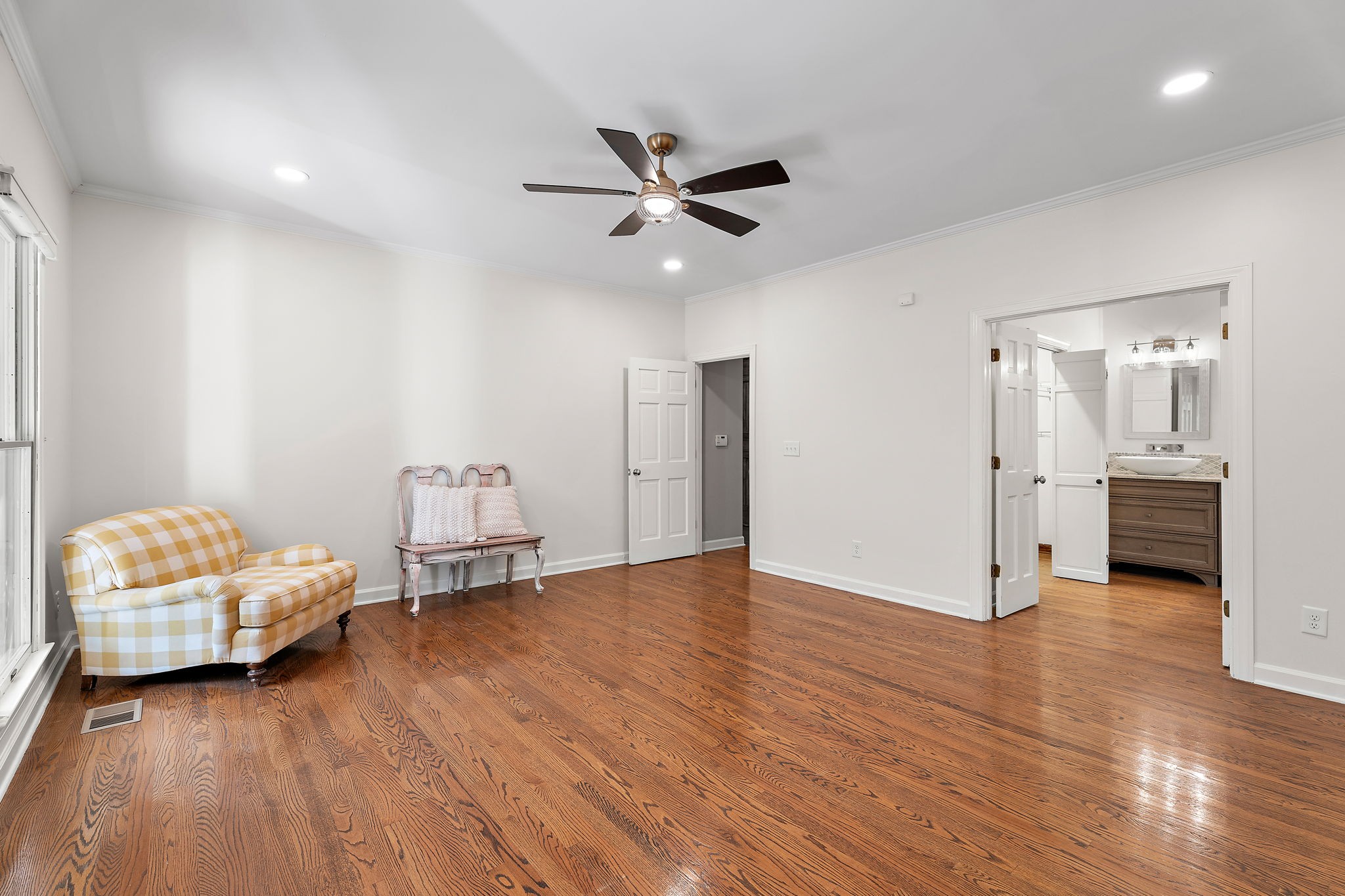 1052 Barrel Springs Hollow Rd