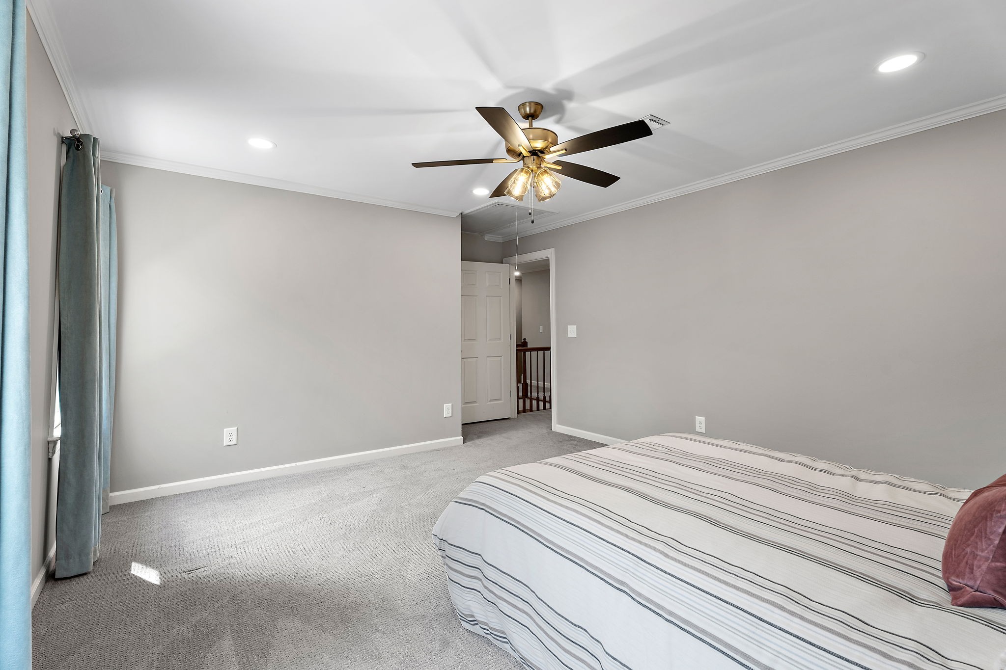 1052 Barrel Springs Hollow Rd