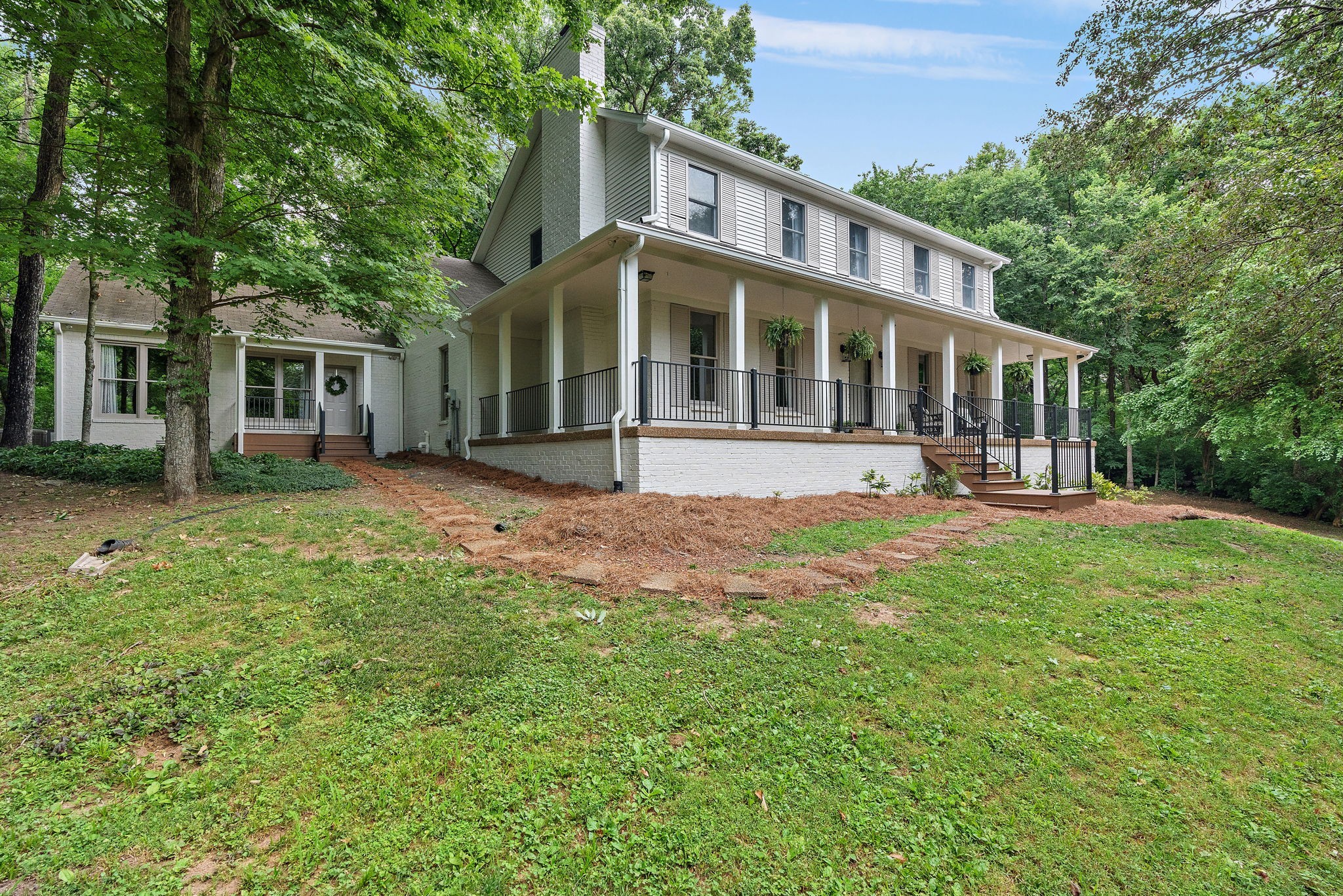 1052 Barrel Springs Hollow Rd