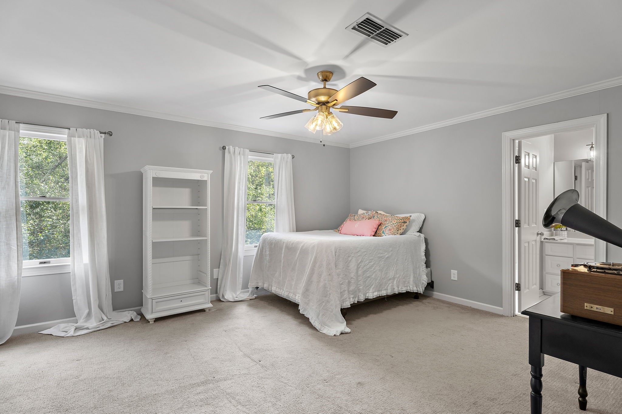 1052 Barrel Springs Hollow Rd