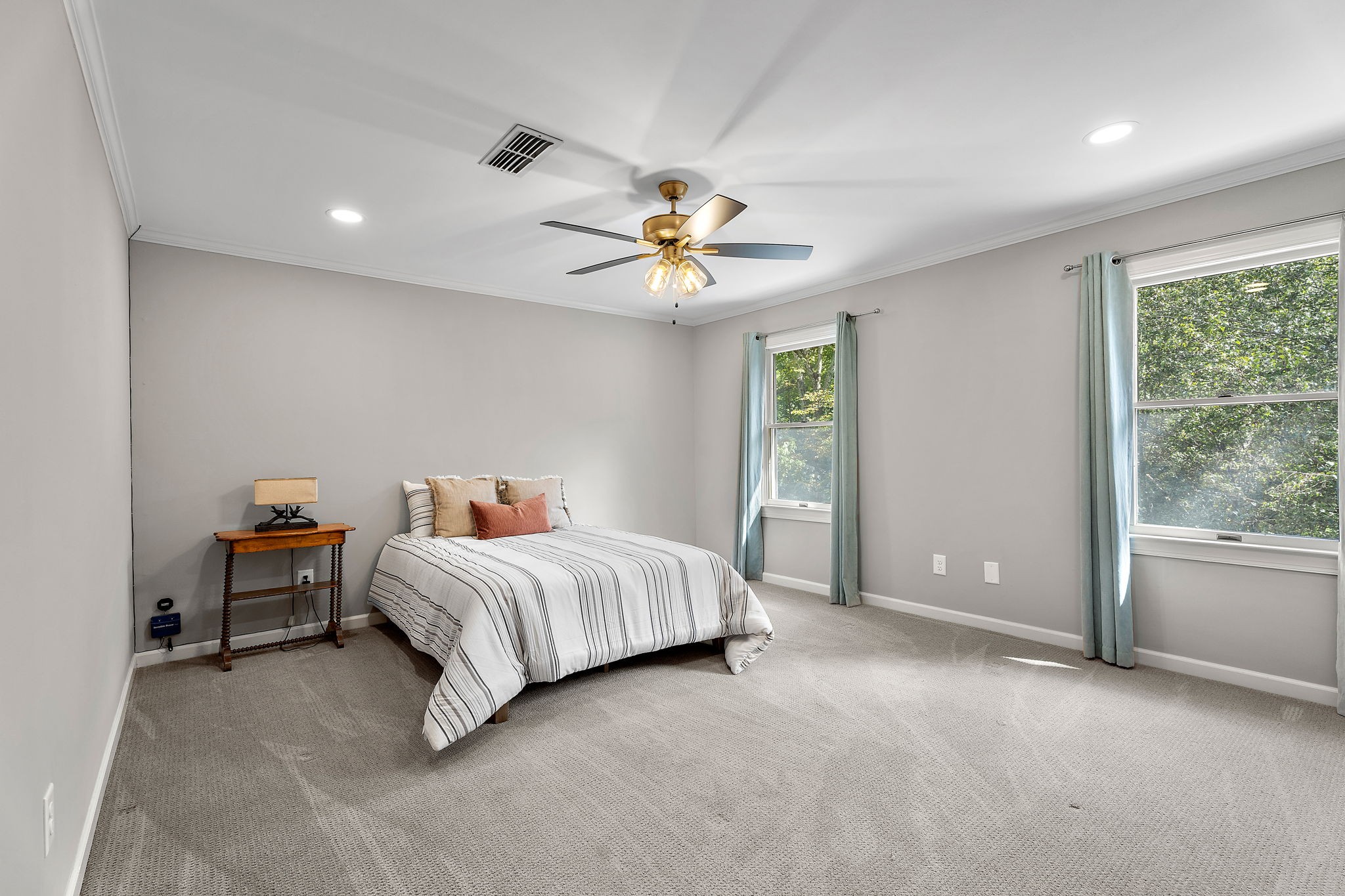 1052 Barrel Springs Hollow Rd