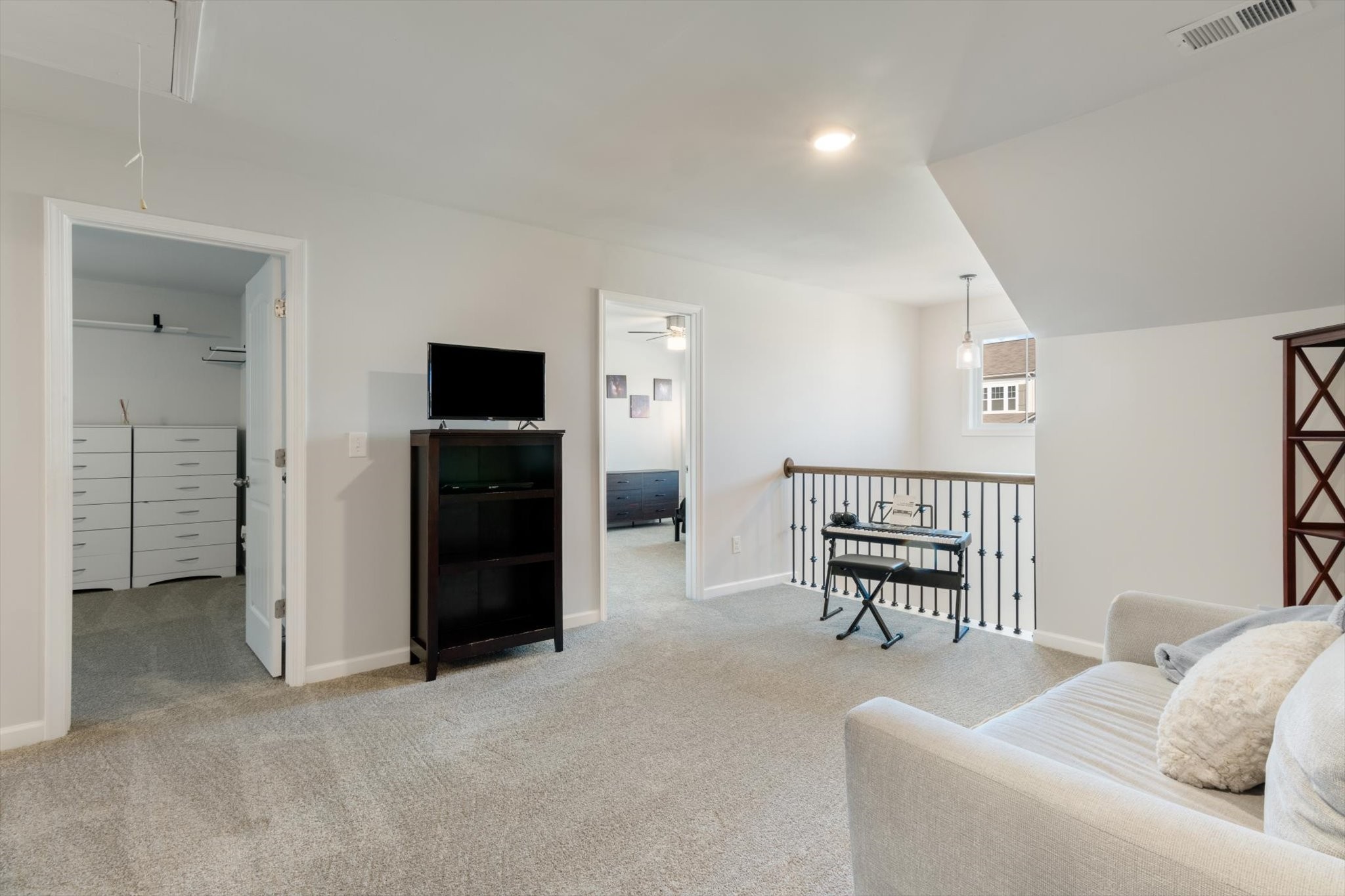 8035 Forest Hills Dr