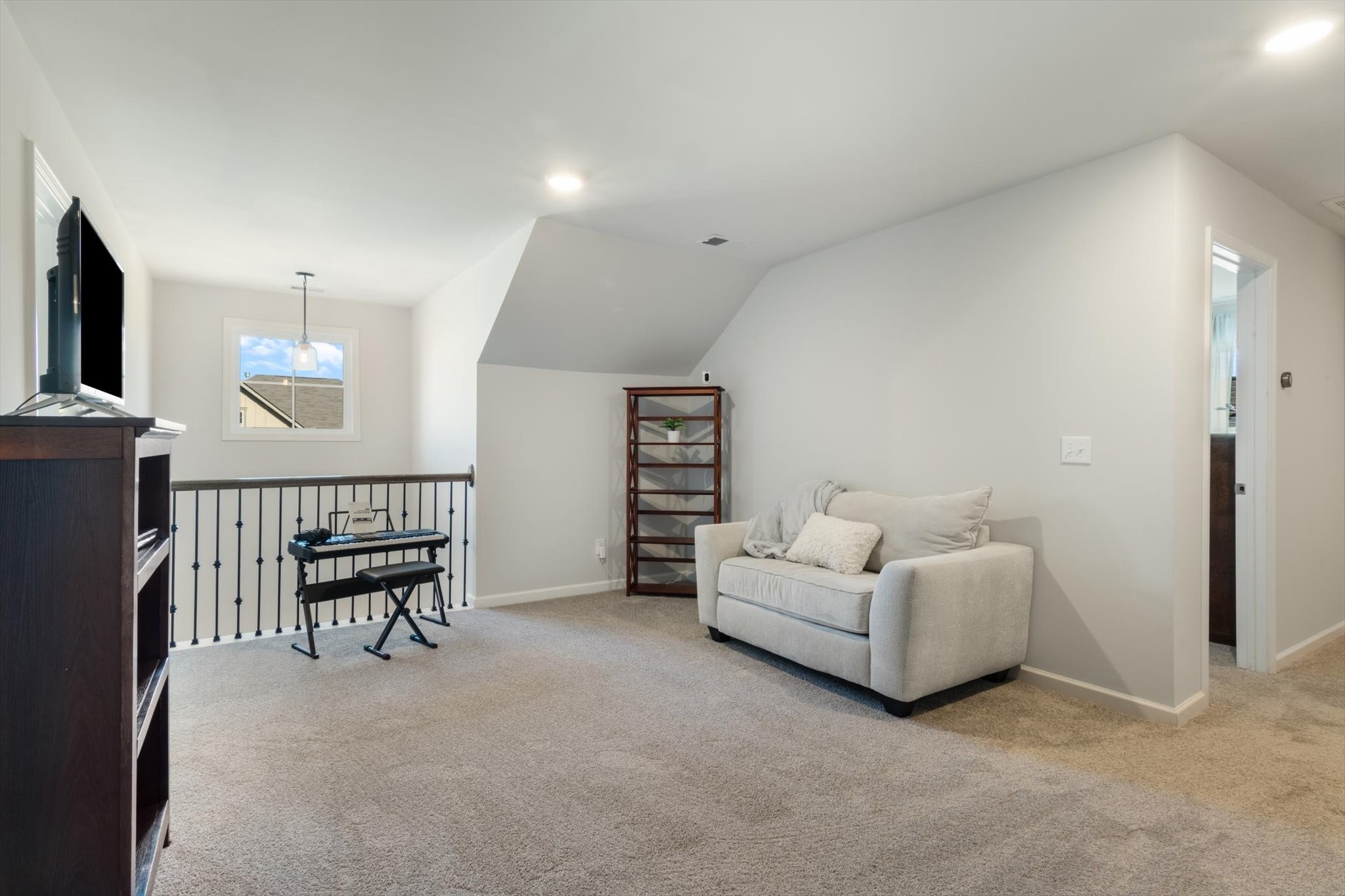 8035 Forest Hills Dr
