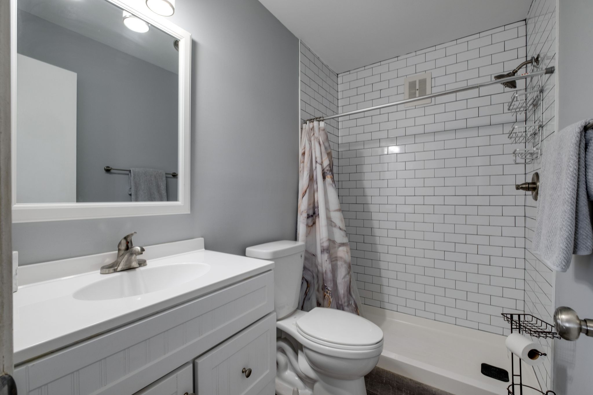 2134 Fairfax Ave Unit: B13