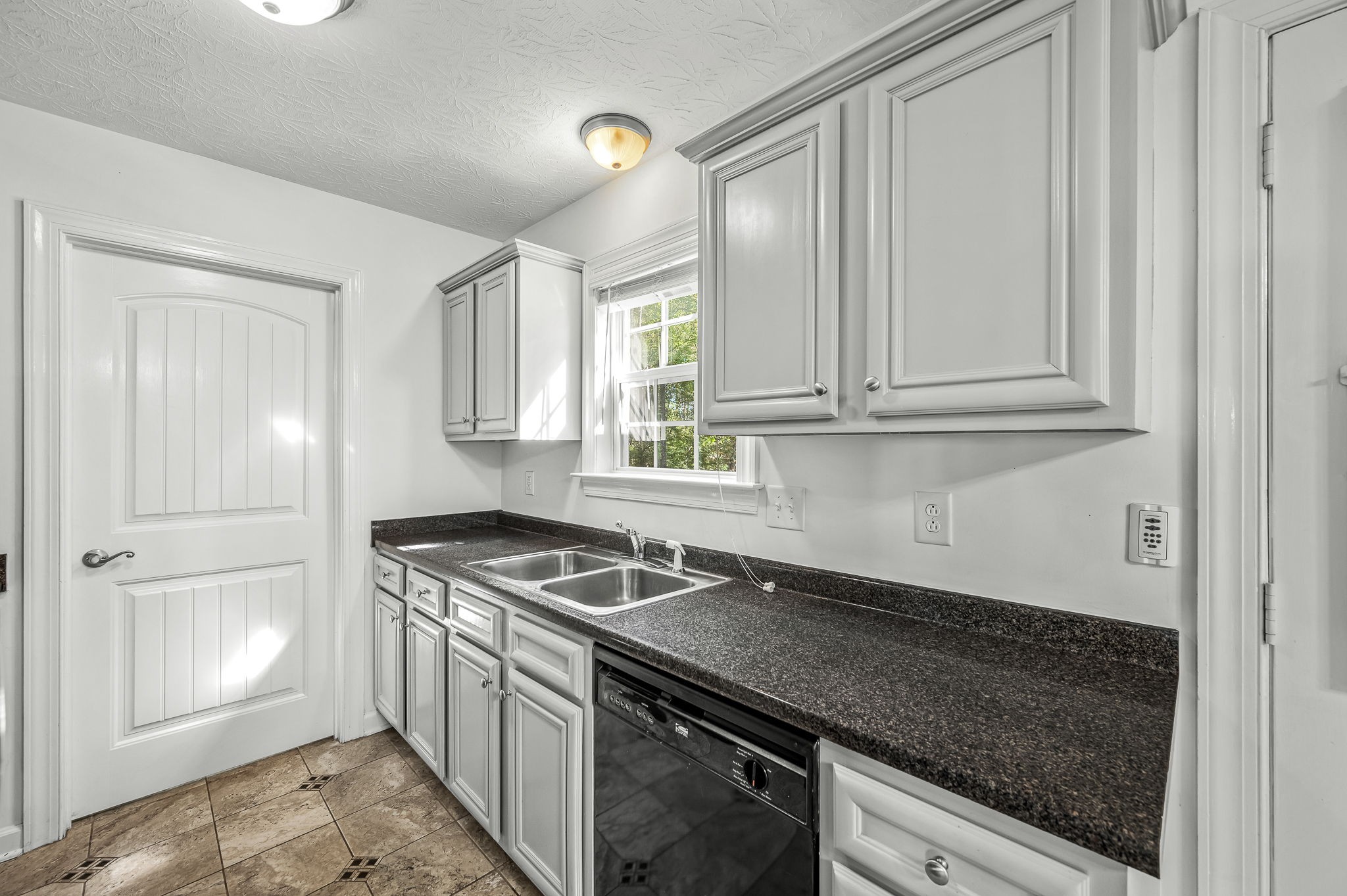 216 Juanita Dr