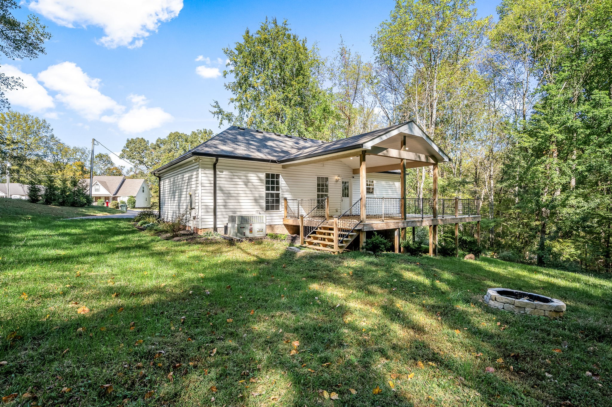 216 Juanita Dr